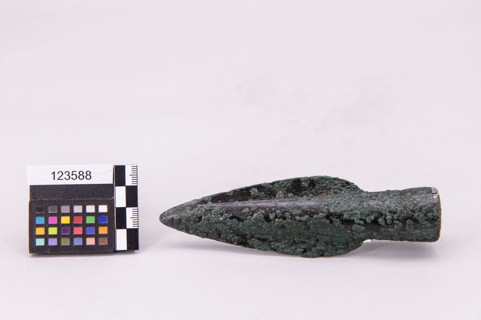 giavellotto/ punta - fase Pontecagnano IA-II (secc. IX/ VIII a.C)