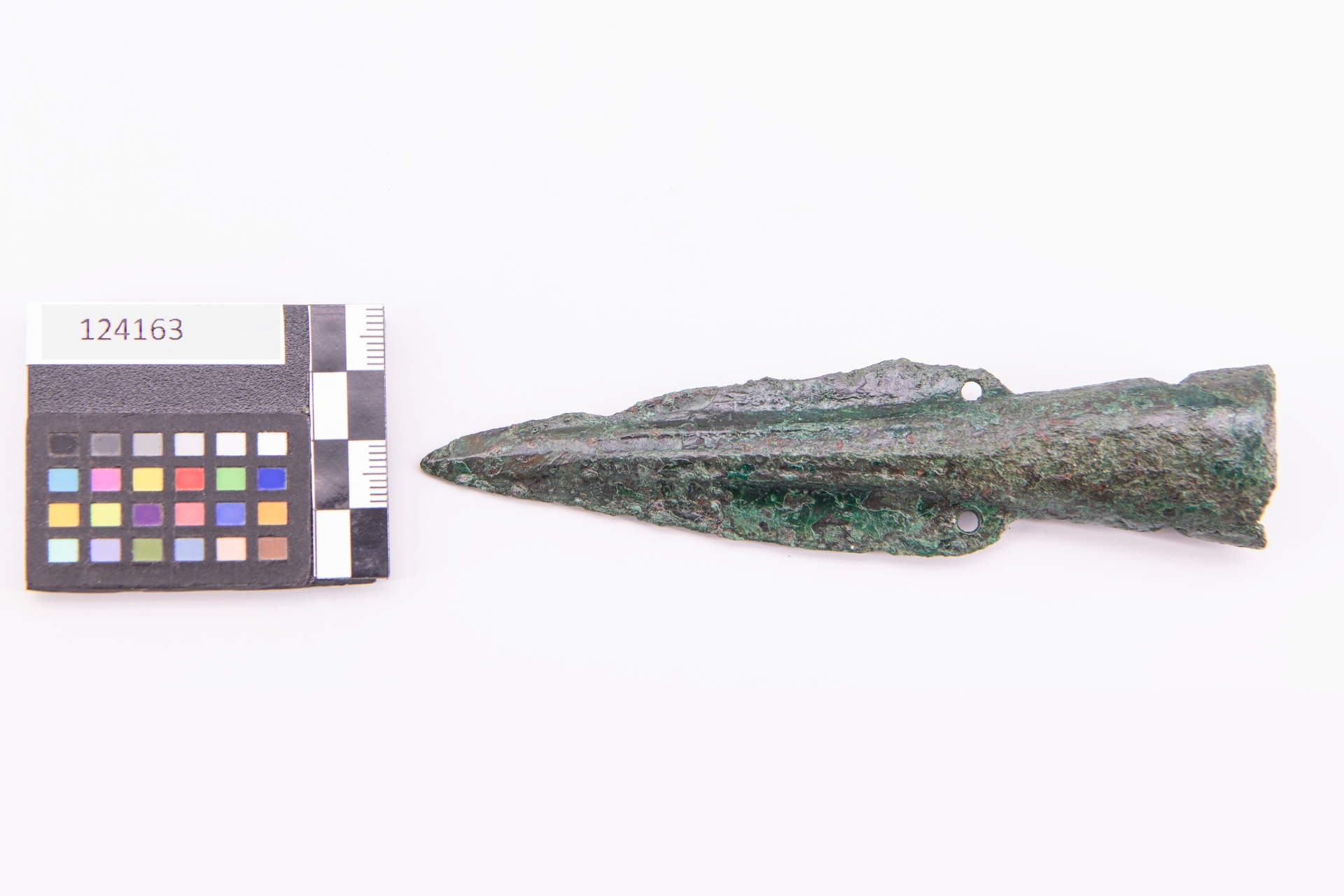 giavellotto a lama foliata/ punta - ampiamente diffuso (terzo quarto sec. VII a.C)