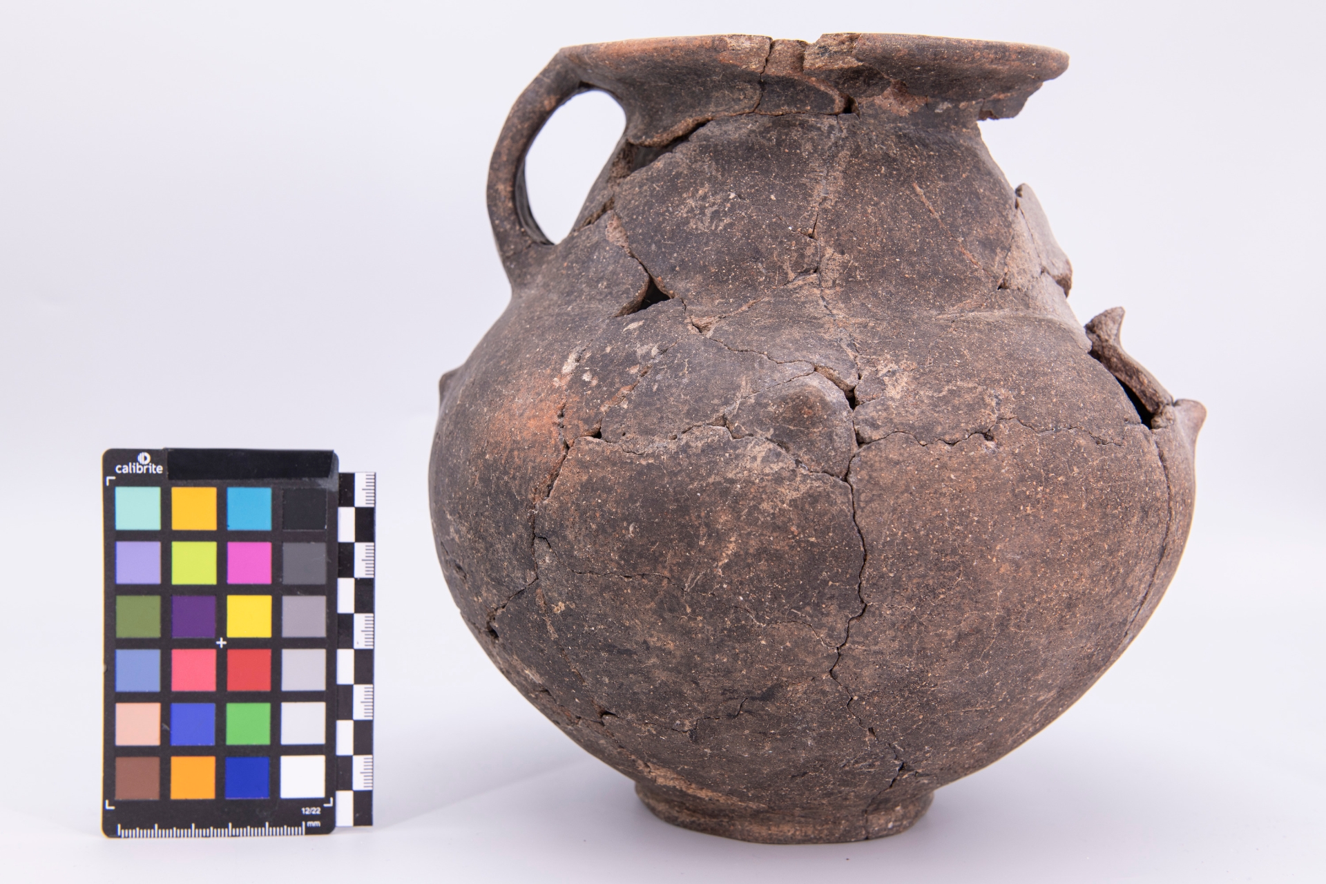 anfora - fase Pontecagnano IB-II (terzo quarto sec. VII a.C)