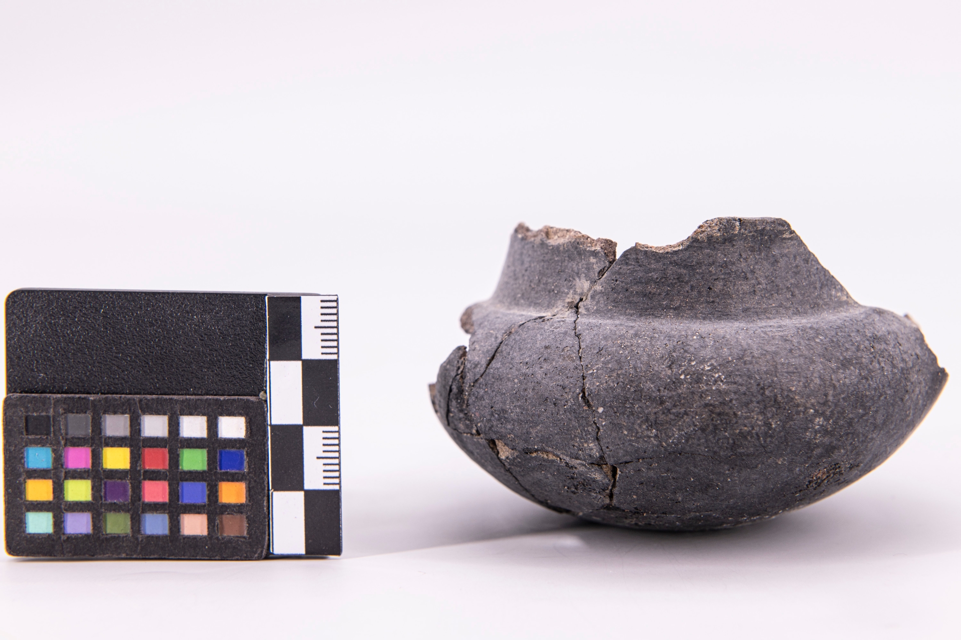 tazza - fase Pontecagnano IB (inizio sec. VII a.C)