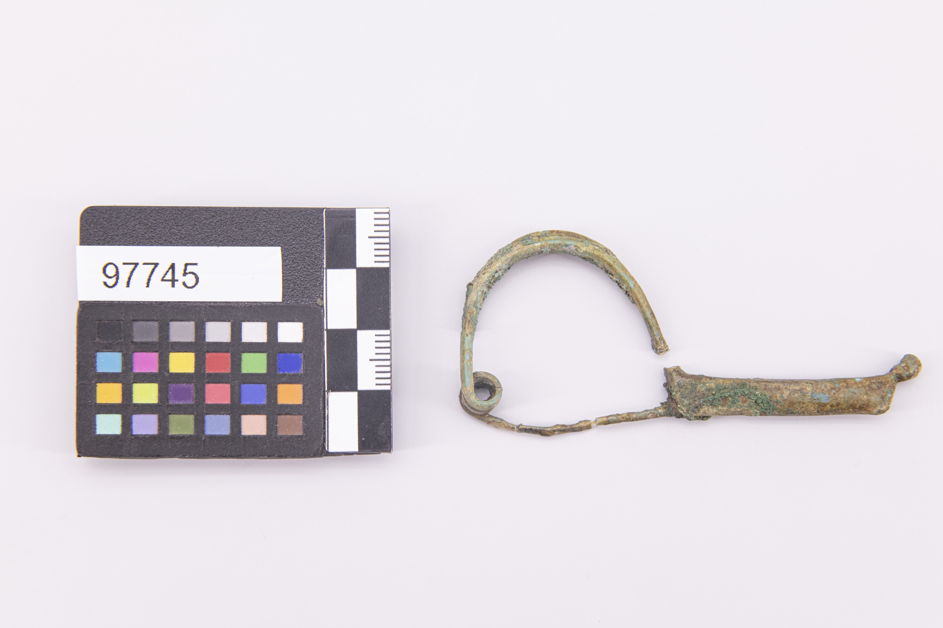 fibula/ a navicella - etrusco (sec. VI a.C)