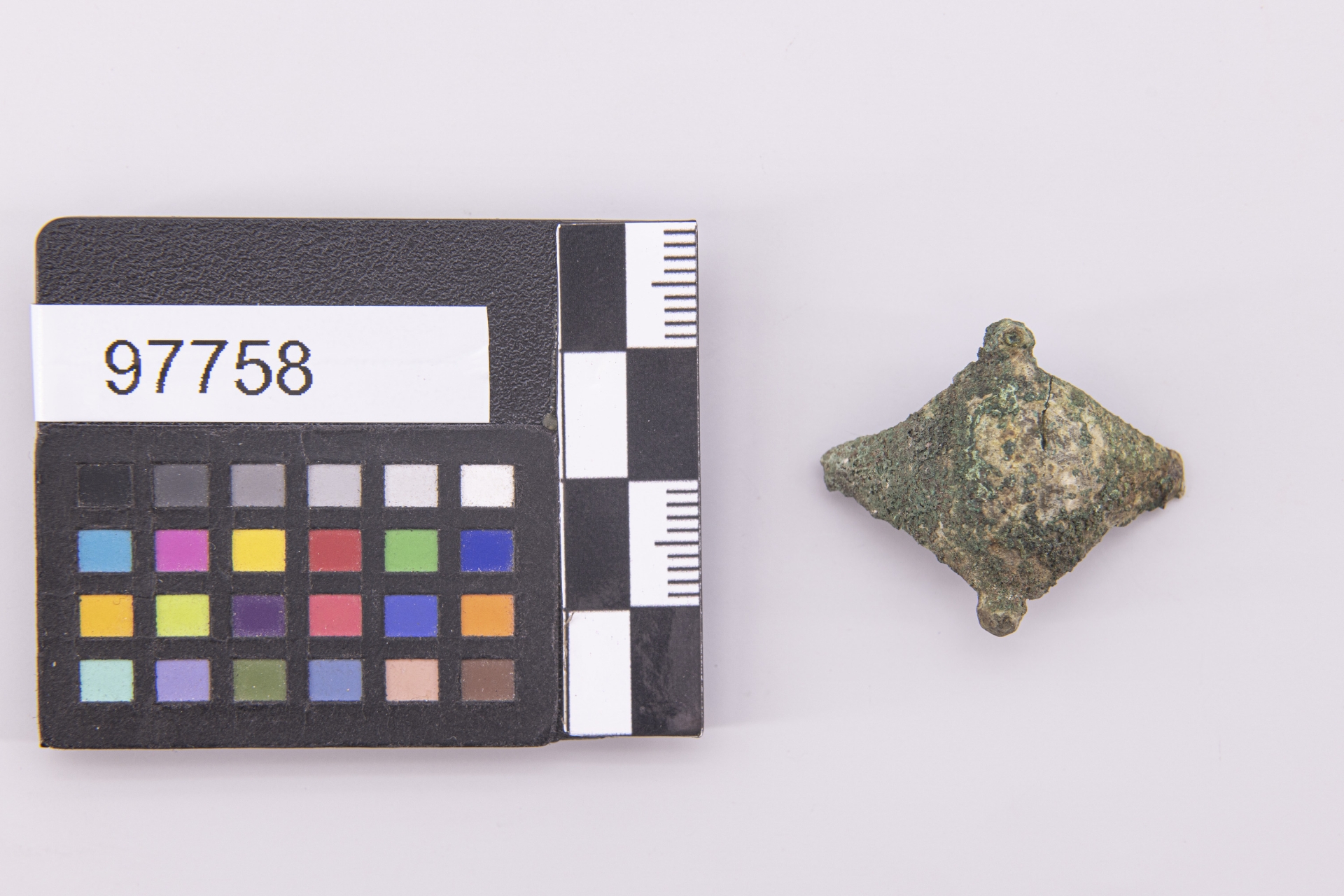 fibula/ a navicella - etrusco (sec. VI a.C)