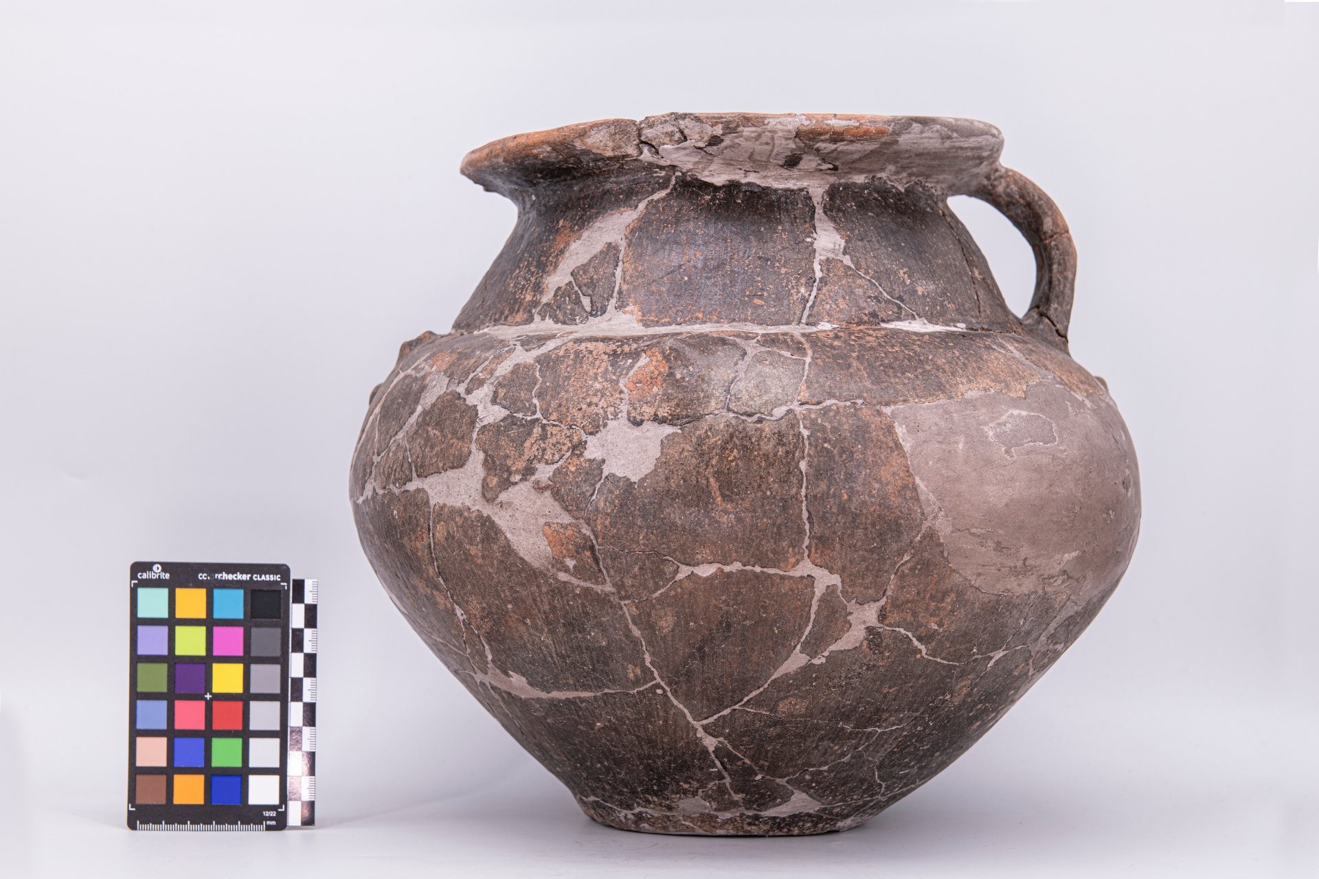 anfora - fase Pontecagnano IB-II (terzo quarto sec. VII a.C)