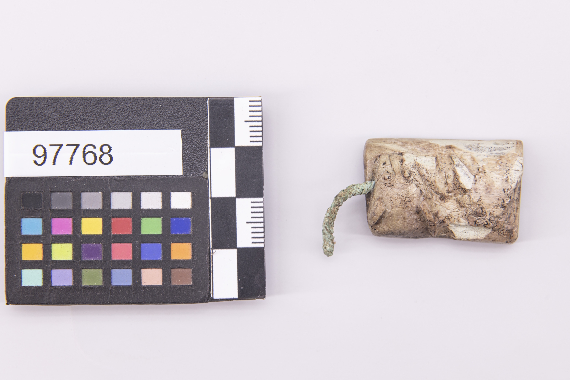 pendente (sec. VI a.C)