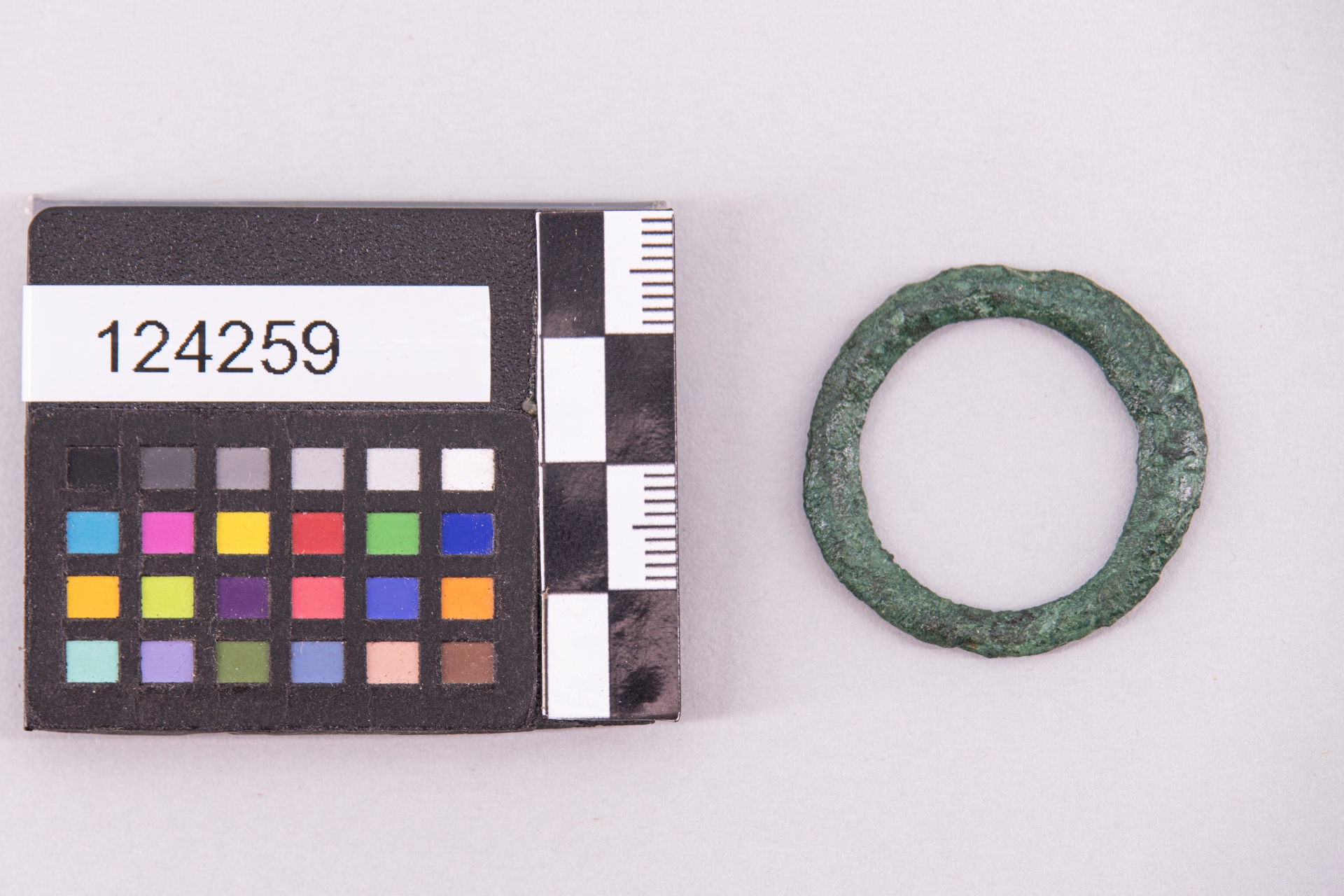 anello - ampiamente diffuso (sec. VII a.C)