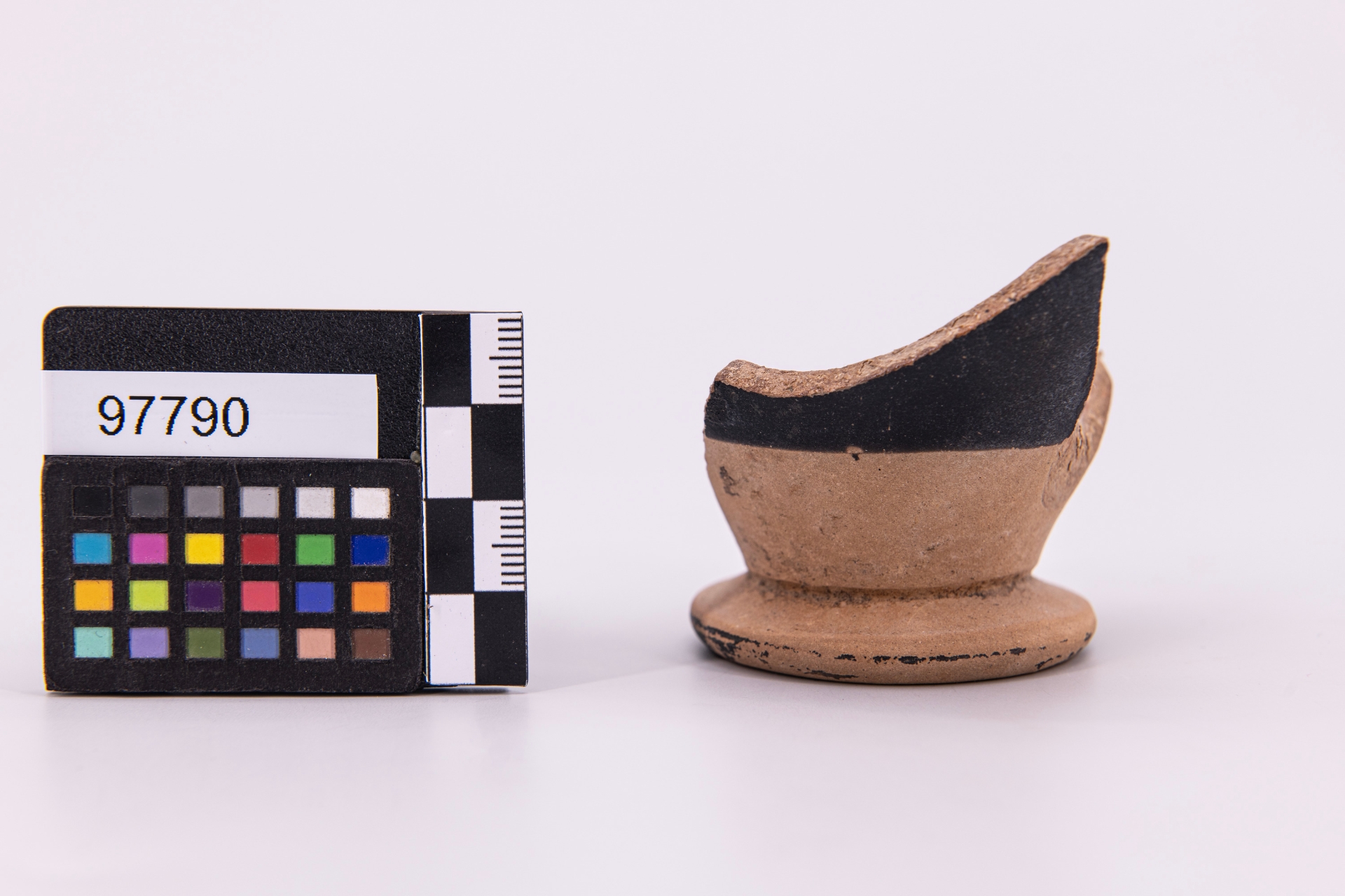 skyphos - ambito pestano (sec. IV a.C)