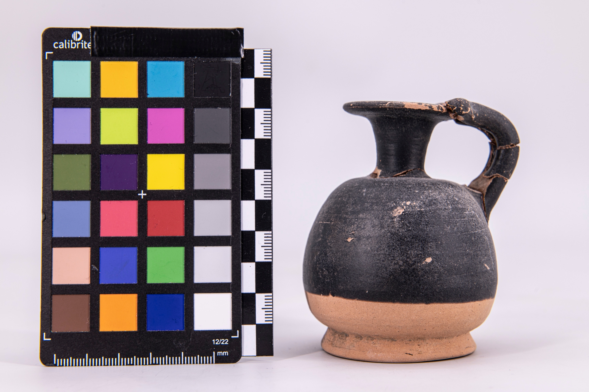 lekythos - ambito pestano (sec. IV a.C)