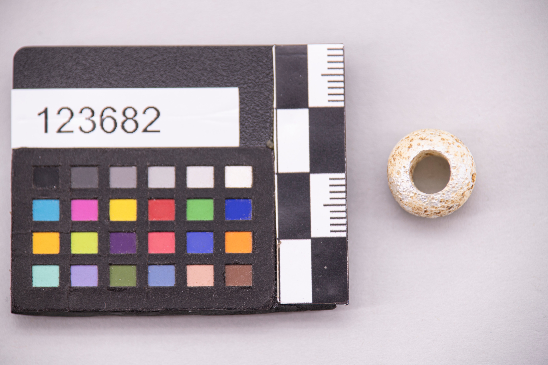 GIOIELLI E MONILI/ vago (sec. VII a.C)