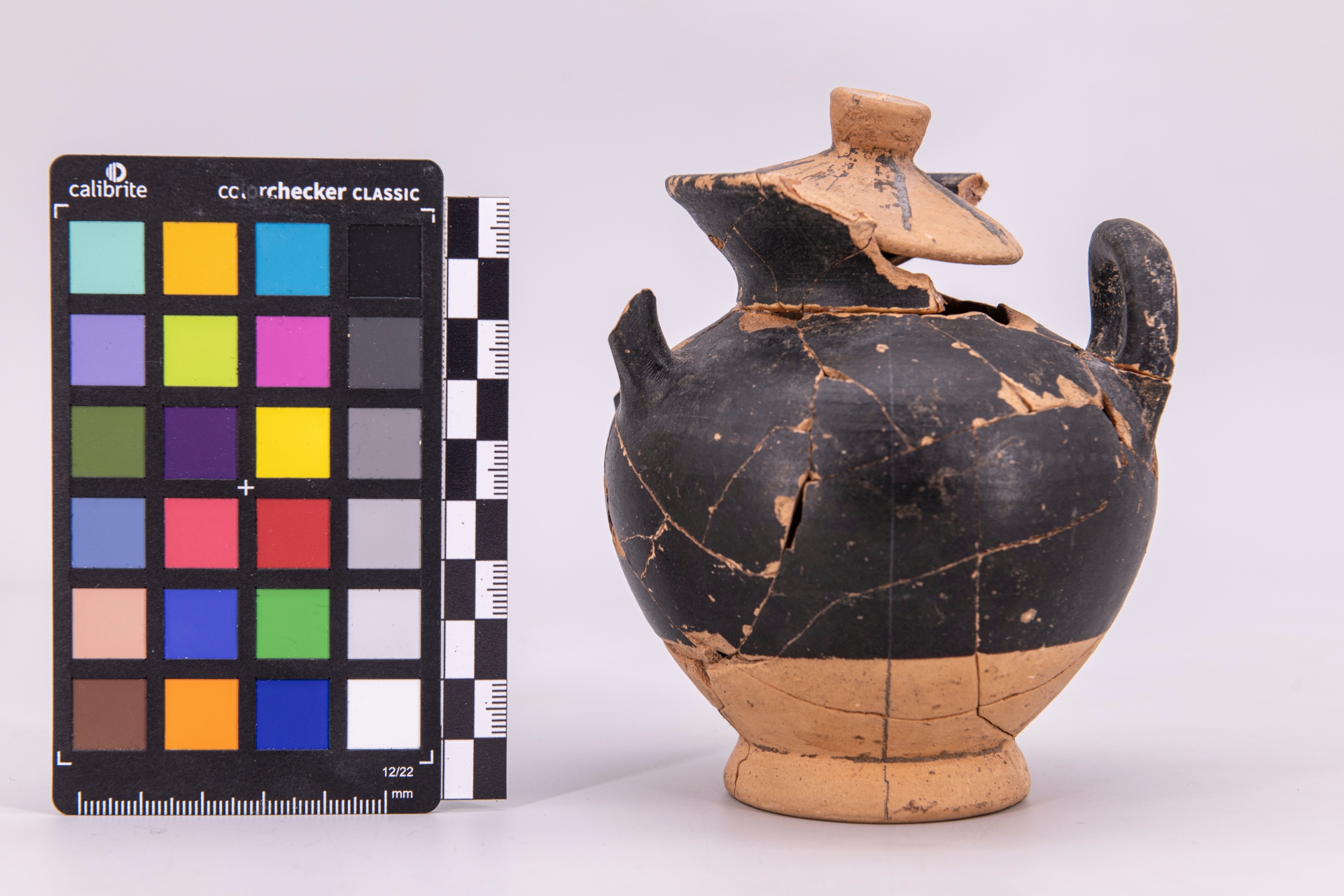 stamnos con coperchio - ambito pestano (sec. IV a.C)