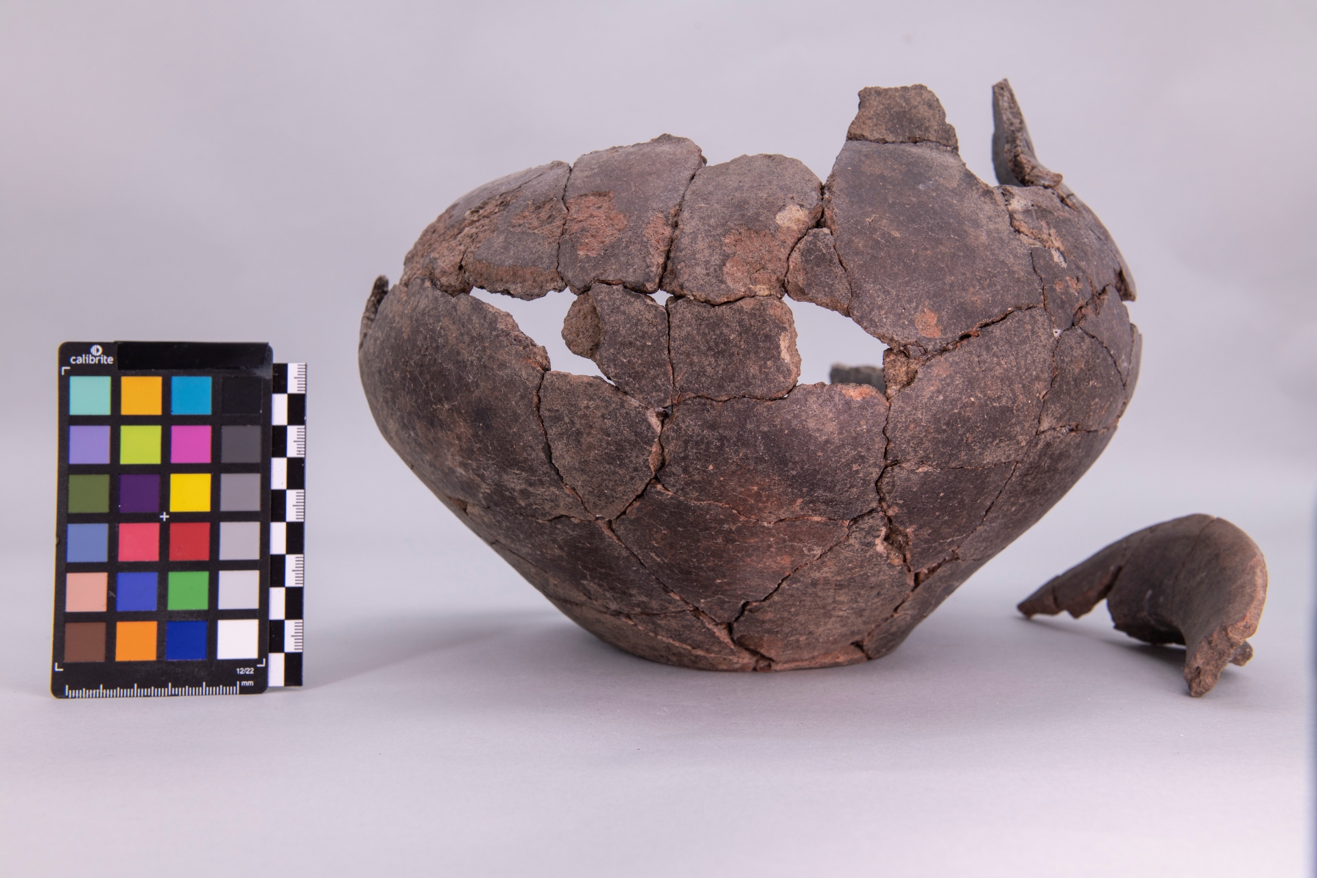 anfora - fase Pontecagnano IB-II (terzo quarto sec. VII a.C)