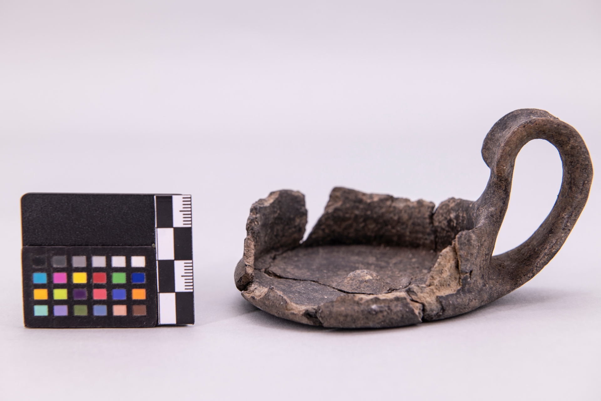 tazza - fase Pontecagnano IB (inizio sec. VII a.C)