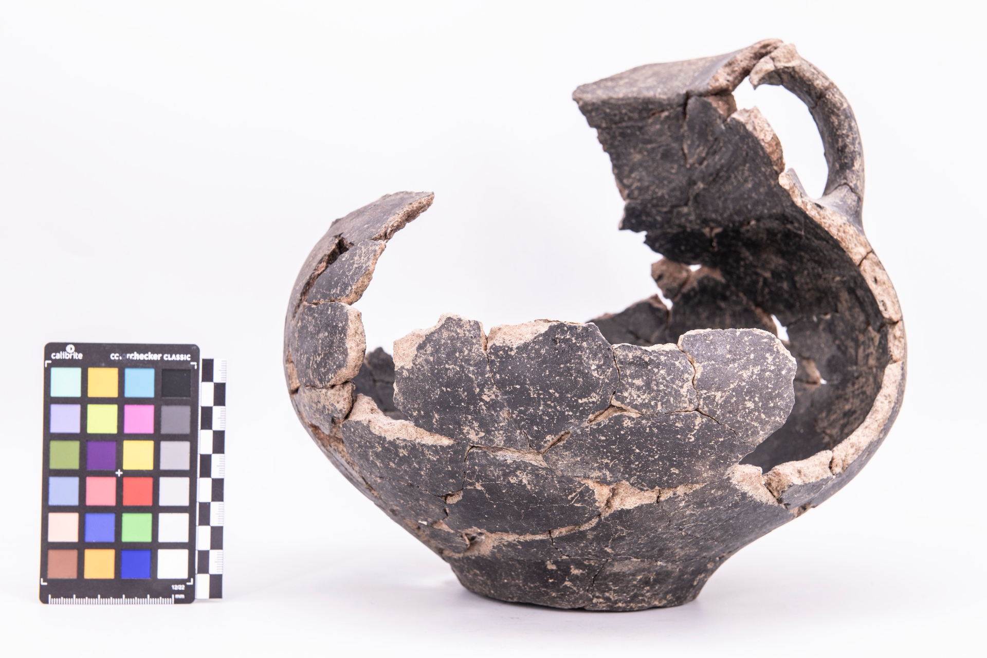 anfora - fase Pontecagnano IB-II (terzo quarto sec. VII a.C)