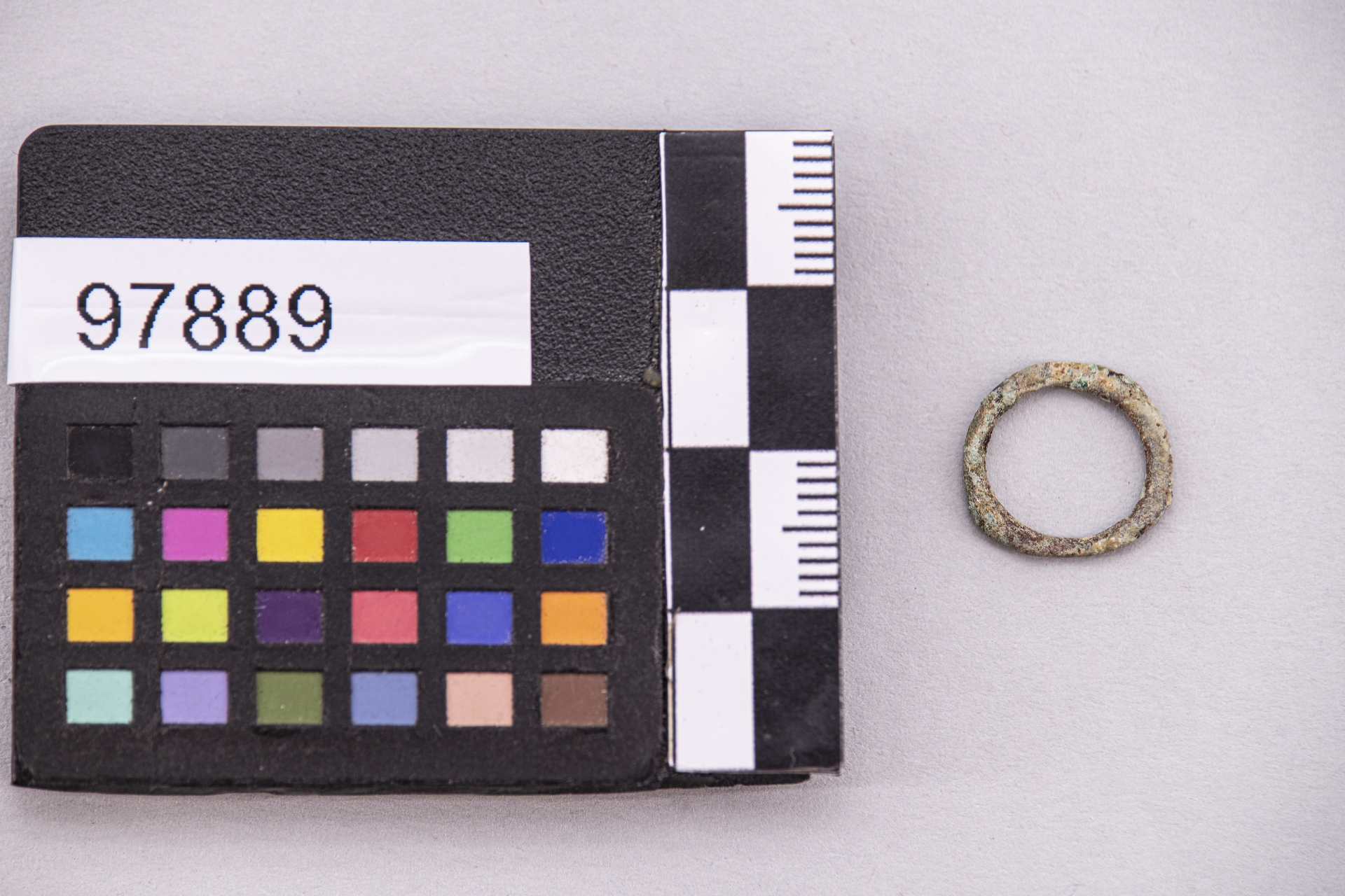 anello - ampiamente diffuso (sec. VI a.C)