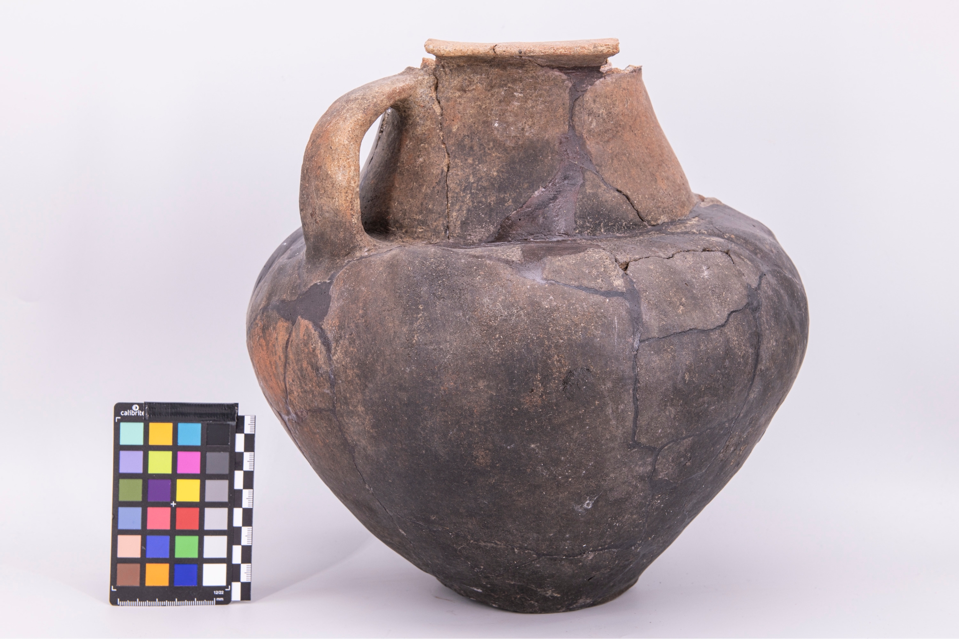 anfora - fase Pontecagnano IB-II (terzo quarto sec. VII a.C)