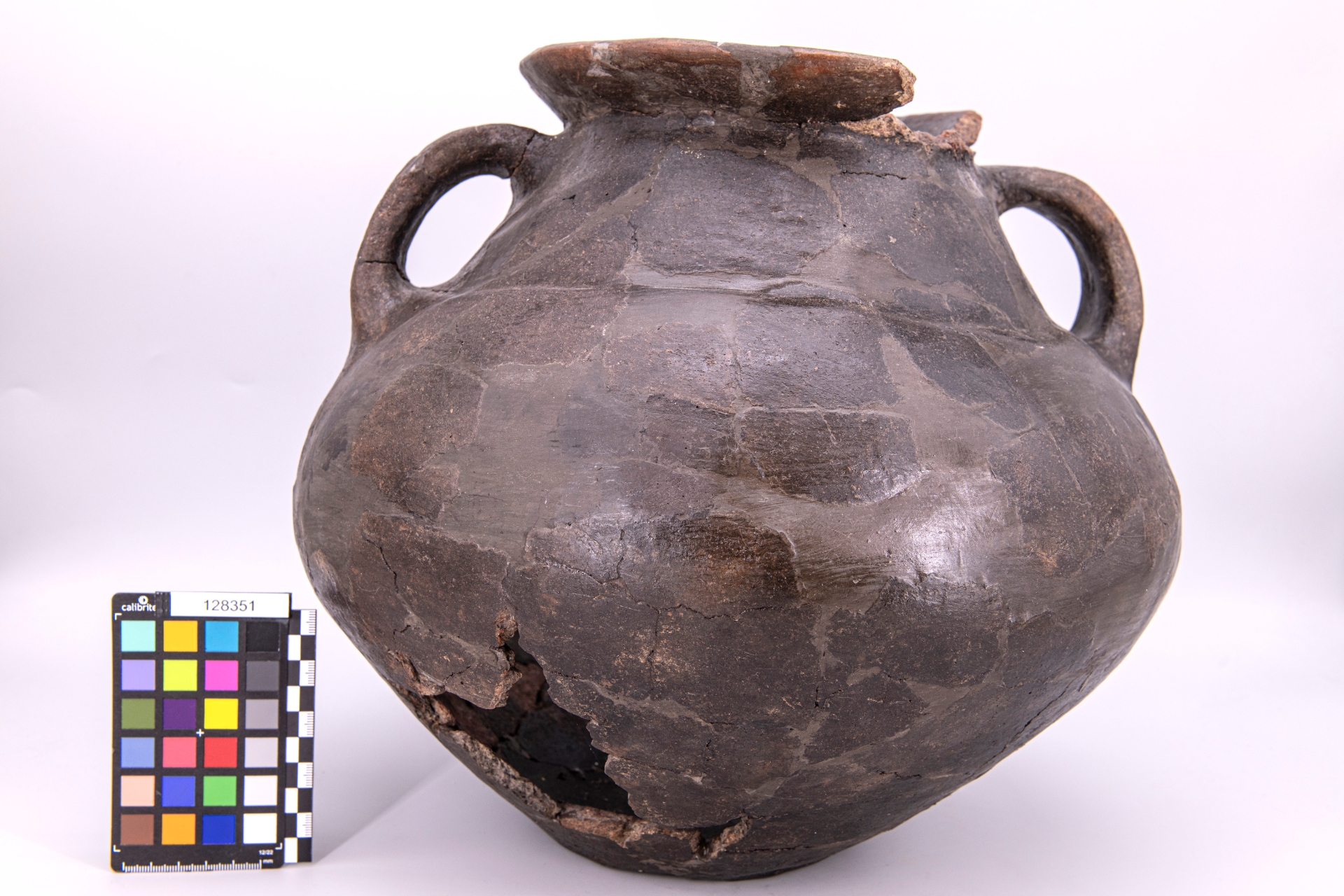 anfora - fase Pontecagnano IB-II (terzo quarto sec. VII a.C)