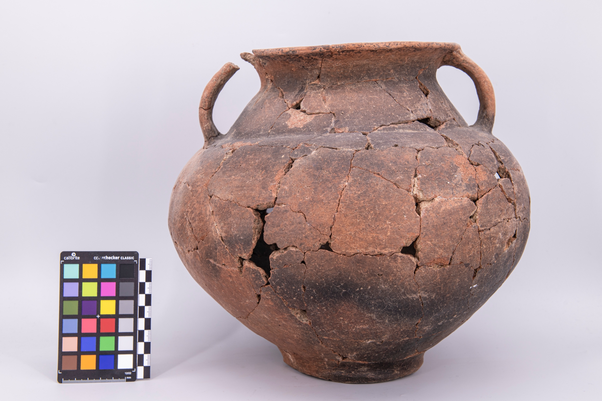 anfora - fase Pontecagnano IB-II (terzo quarto sec. VII a.C)