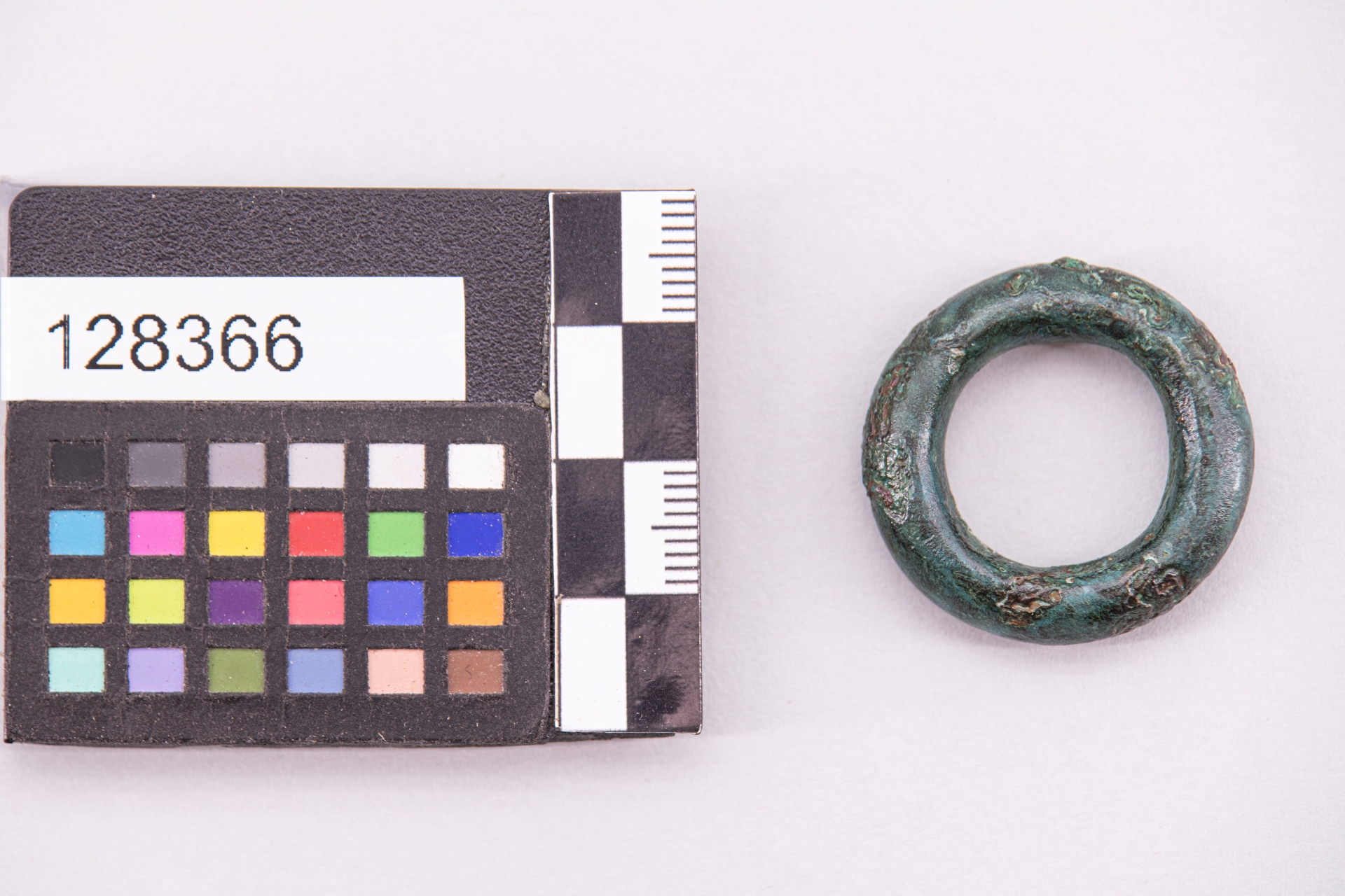 anello - ampiamente diffuso (sec. VII a.C)