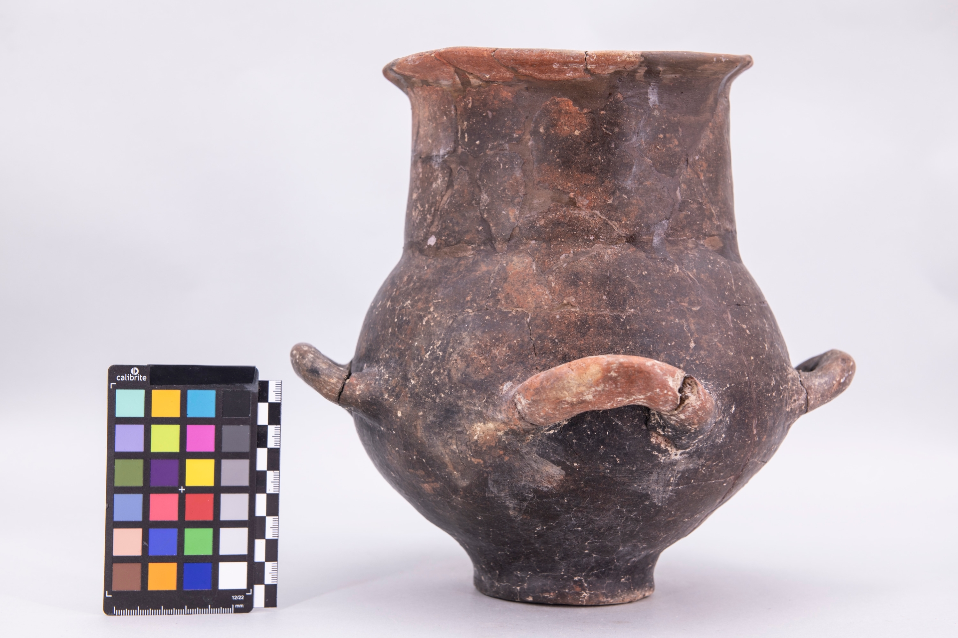 vaso biconico - fase Pontecagnano IB (inizio sec. VII a.C)