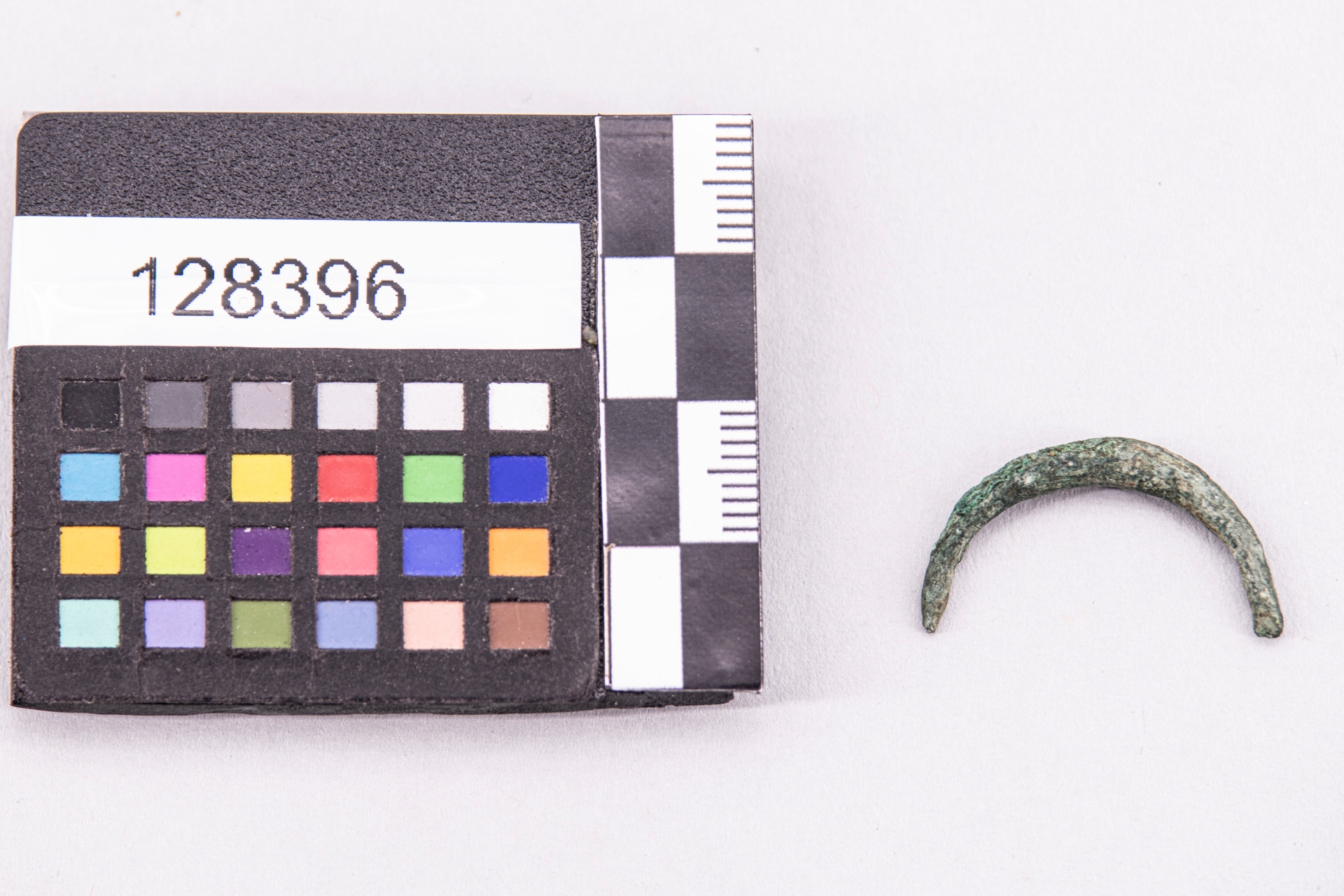 fibula/ arco - fase Pontecagnano IB-II (terzo quarto sec. VII a.C)