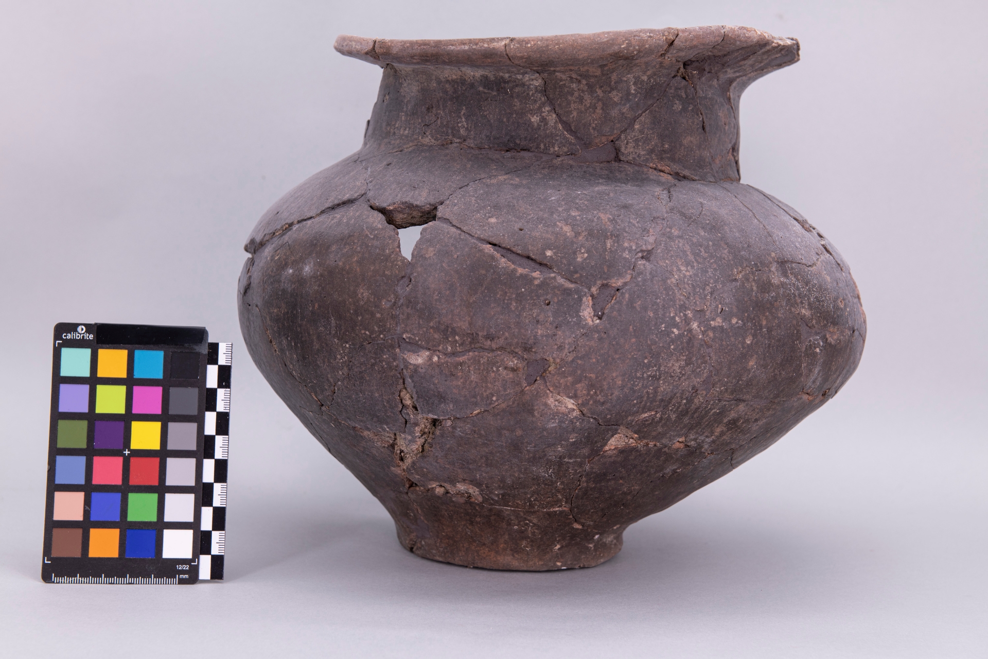 olla a collo distinto - fase Pontecagnano II (sec. VII a.C)