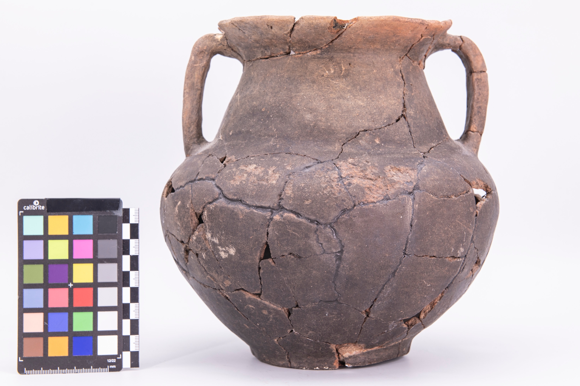 anfora - fase Pontecagnano IB-II (terzo quarto sec. VII a.C)