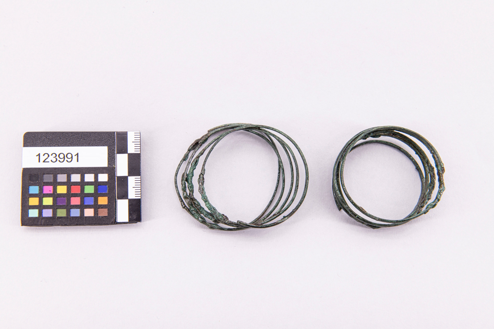 bracciale - tombe a fossa (sec. VII a.C)