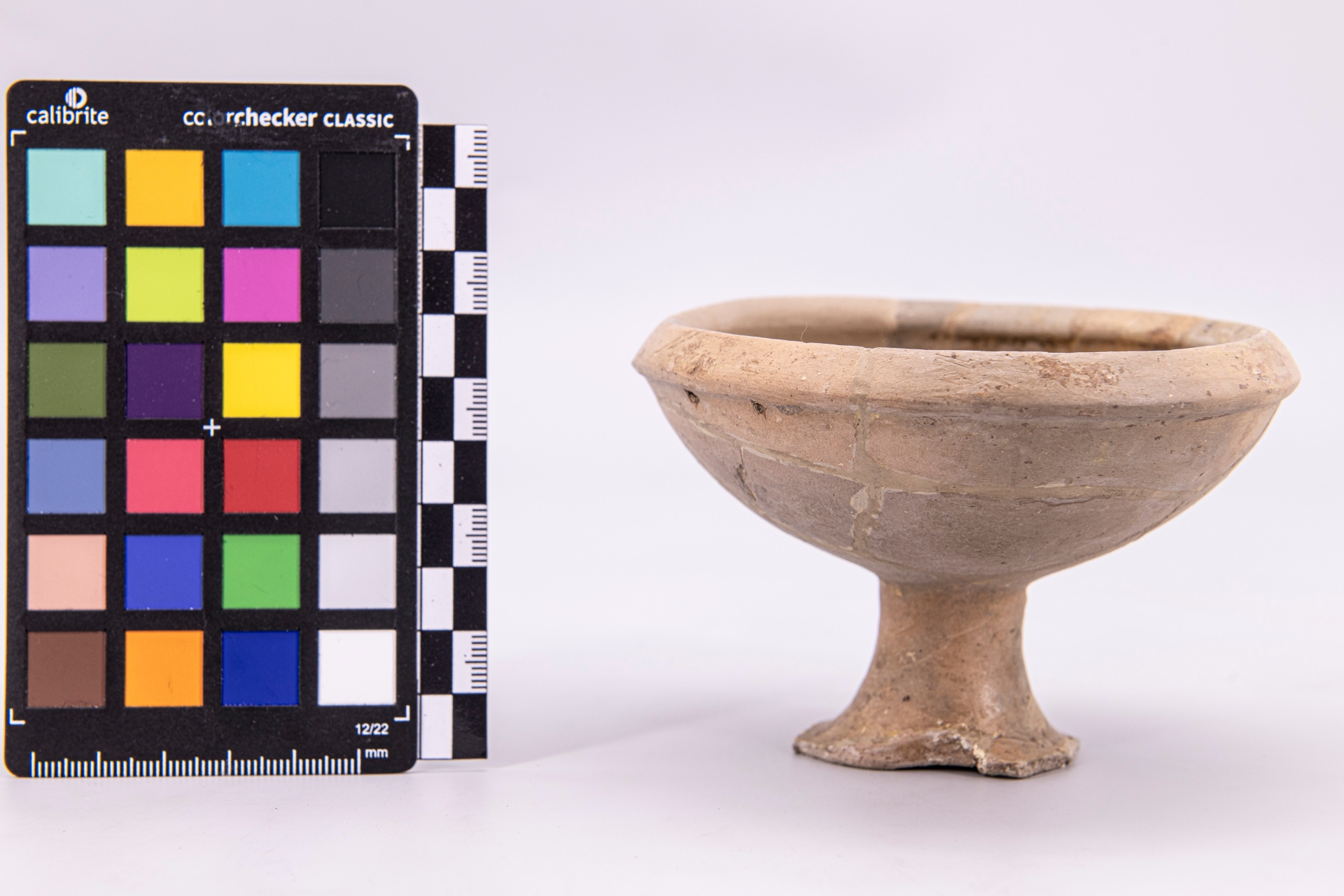 coppetta su piede - ambito campano (sec. VI a.C)