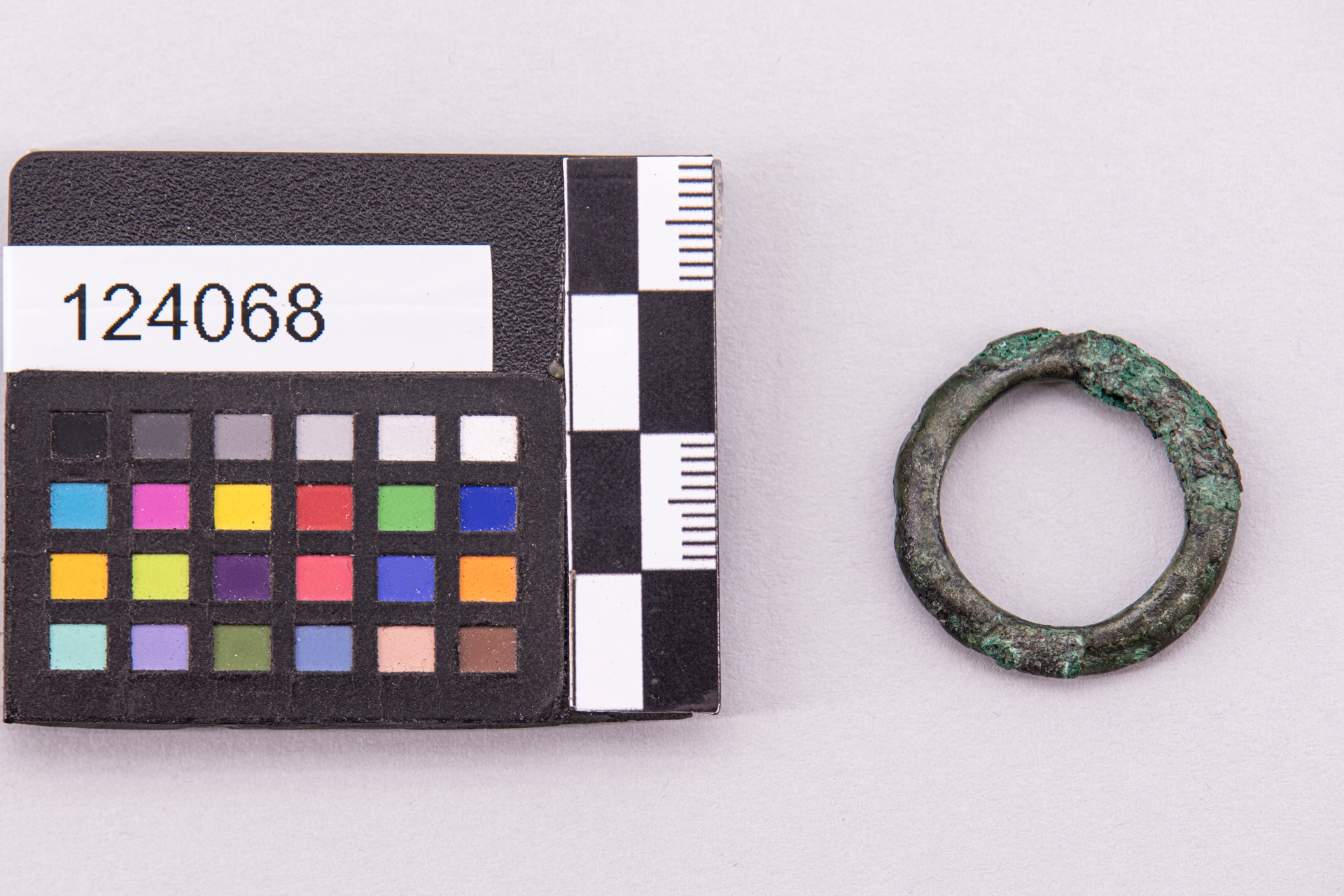 anello - ampiamente diffuso (sec. VII a.C)