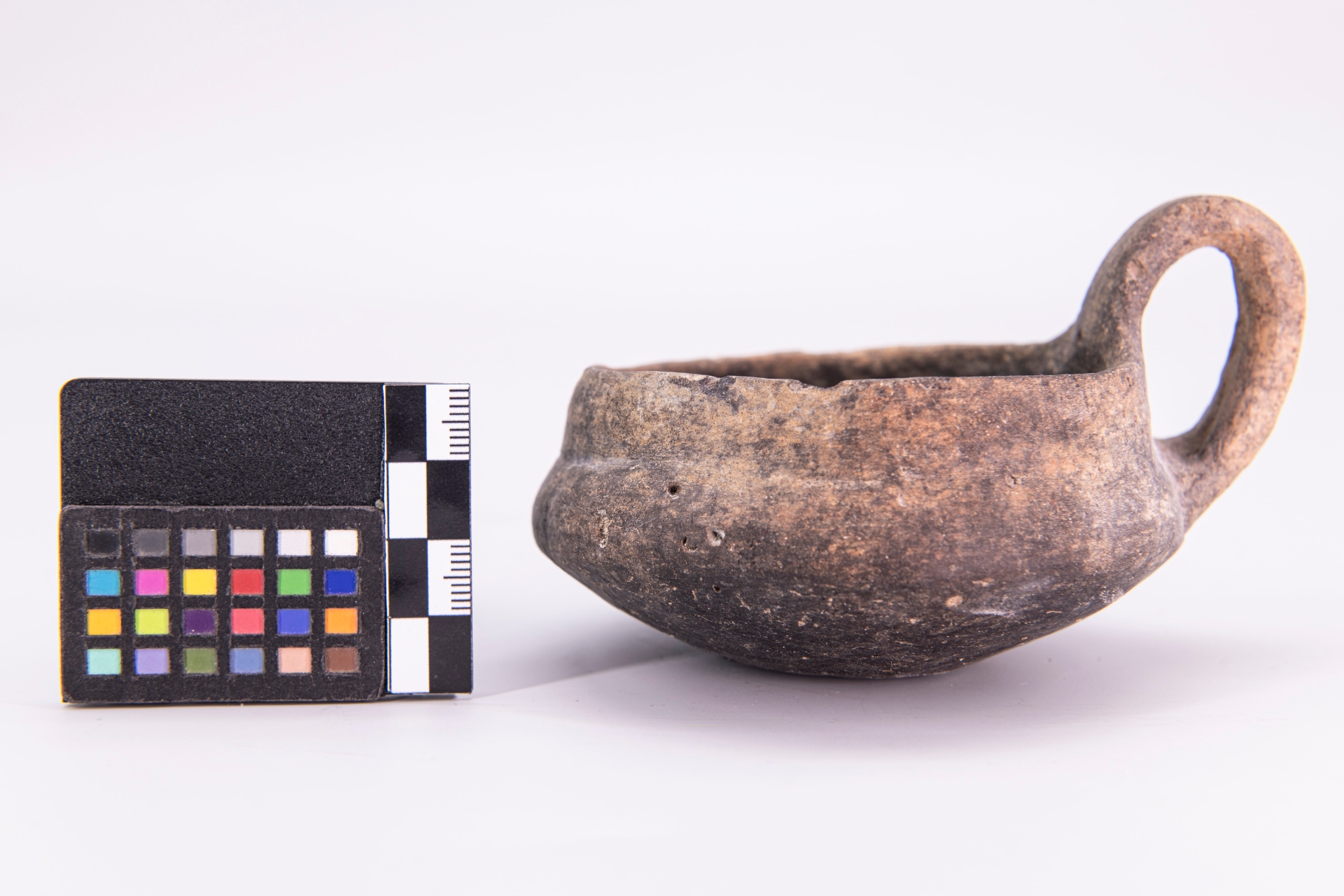 tazza - fase Pontecagnano IB (fine sec. IX a.C)