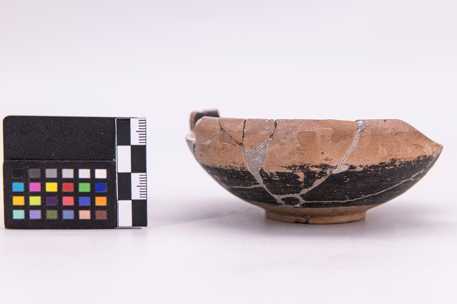 coppetta monoansata - ambito campano (sec. VI a.C)