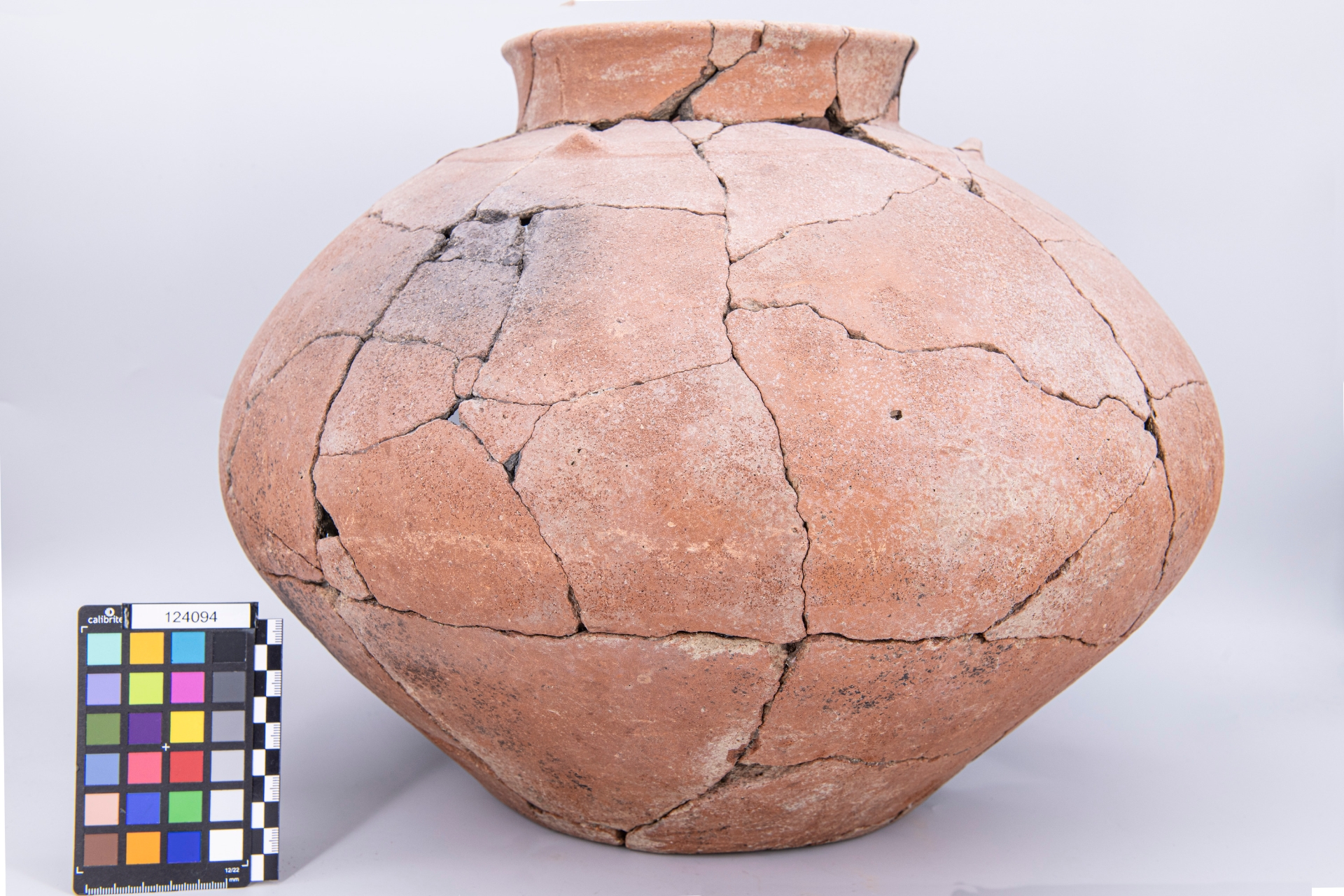 olla a corpo globulare - fase Pontecagnano IIA (secondo quarto sec. VII a.C)