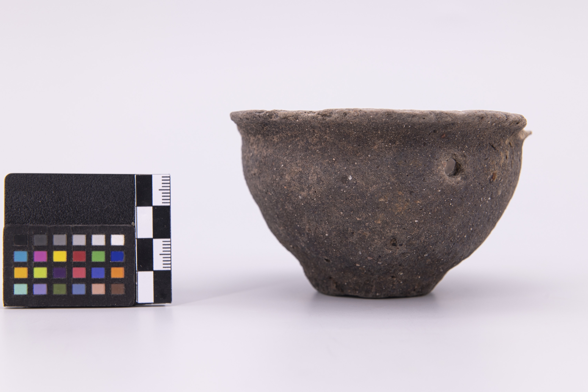 ciotola - produzione locale (sec. VI a.C)