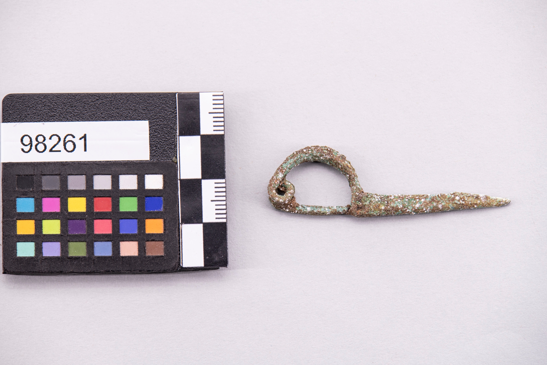 fibula tipo pseudo-Certosa - Italia Meridionale (sec. VI a.C)