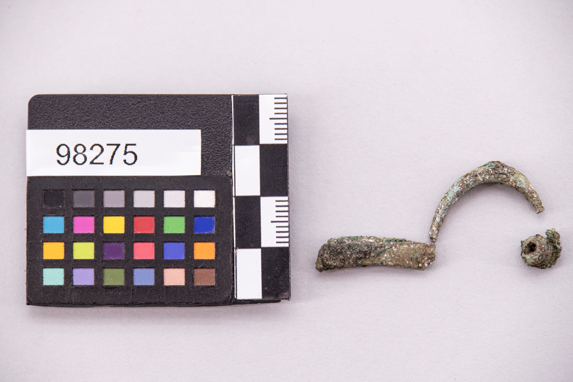 fibula tipo pseudo-Certosa - Italia Meridionale (sec. VI a.C)