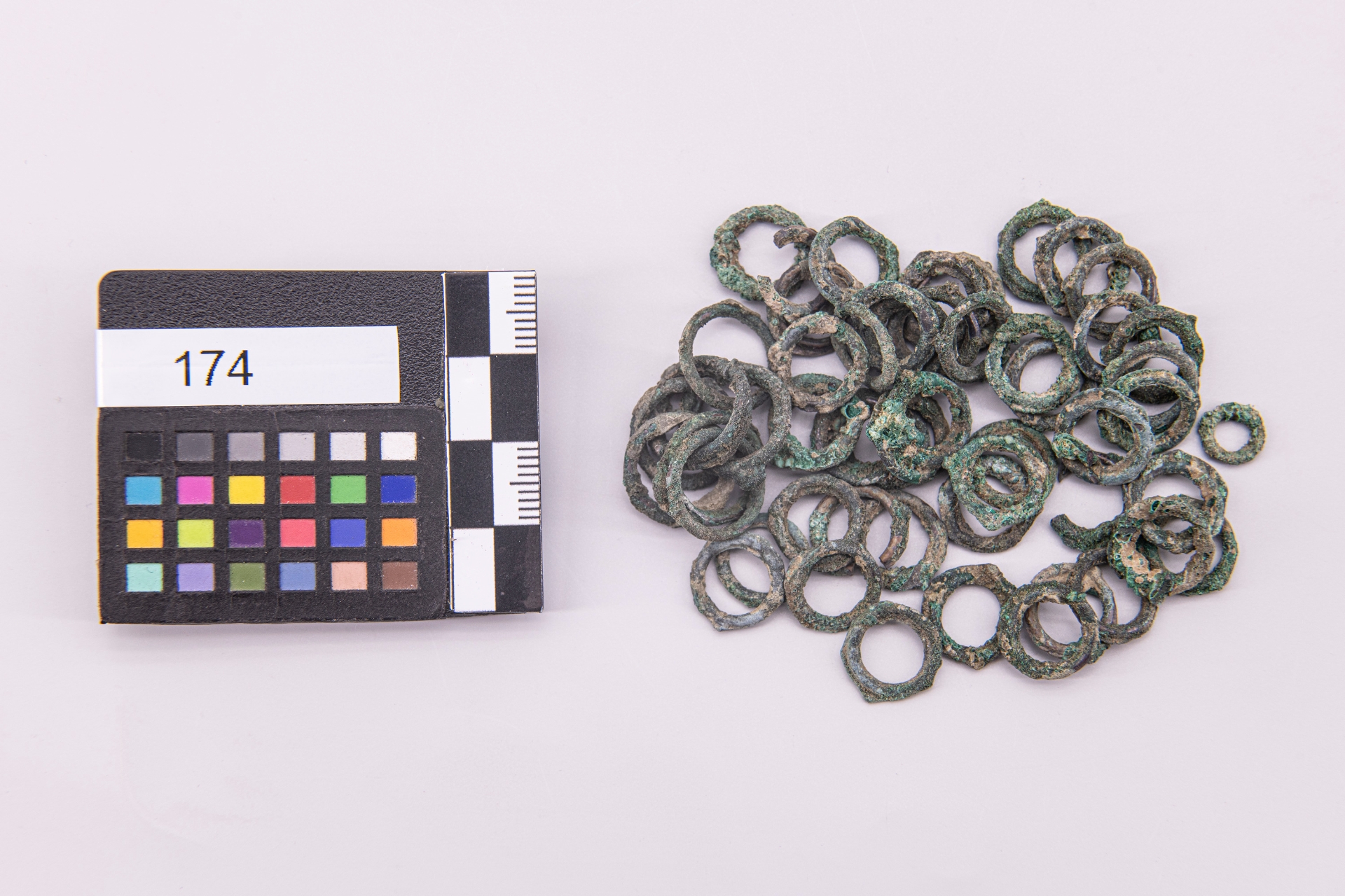 anelli/ gruppo (sec. VII a.C)