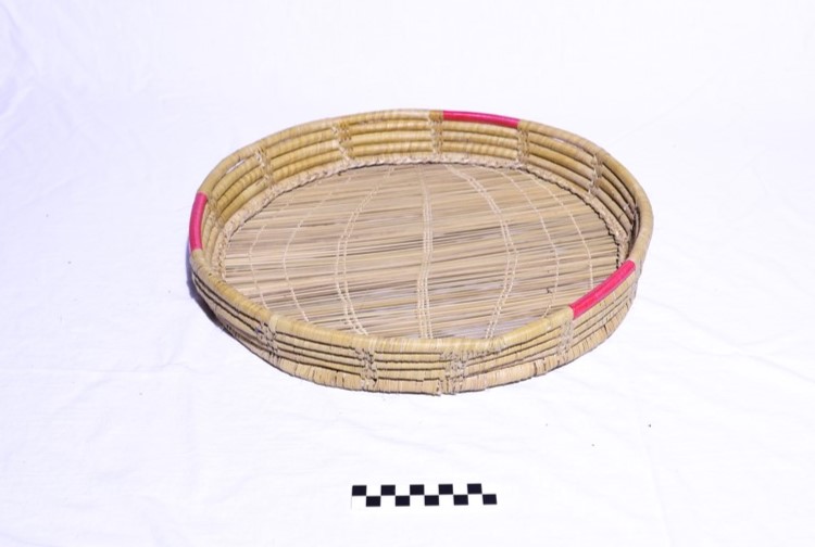 sedàtu (setaccio, ARREDI E SUPPELLETTILI/ CONTENITORI, RECIPIENTI E OGGETTI DI USO DOMESTICO)