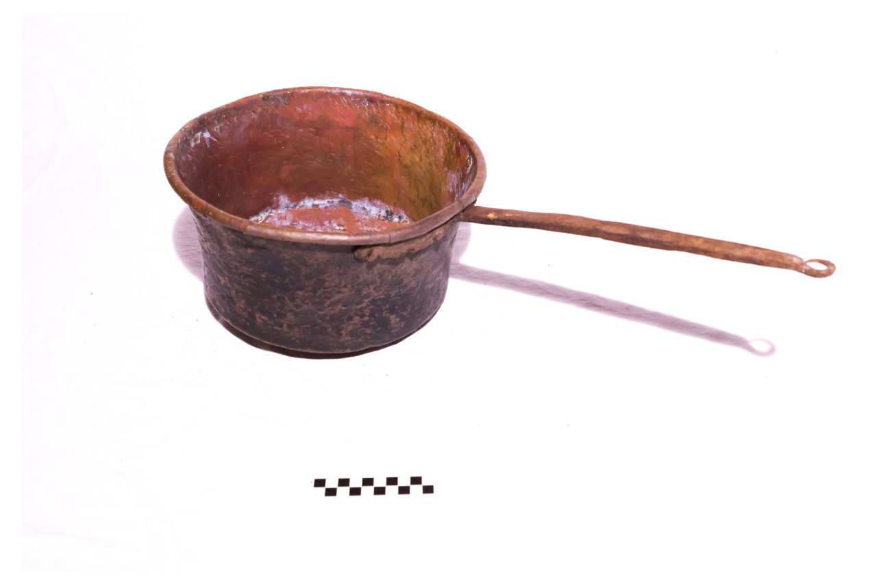 cassaròla (pentola, ARREDI E SUPPELLETTILI/ CONTENITORI, RECIPIENTI E OGGETTI DI USO DOMESTICO)