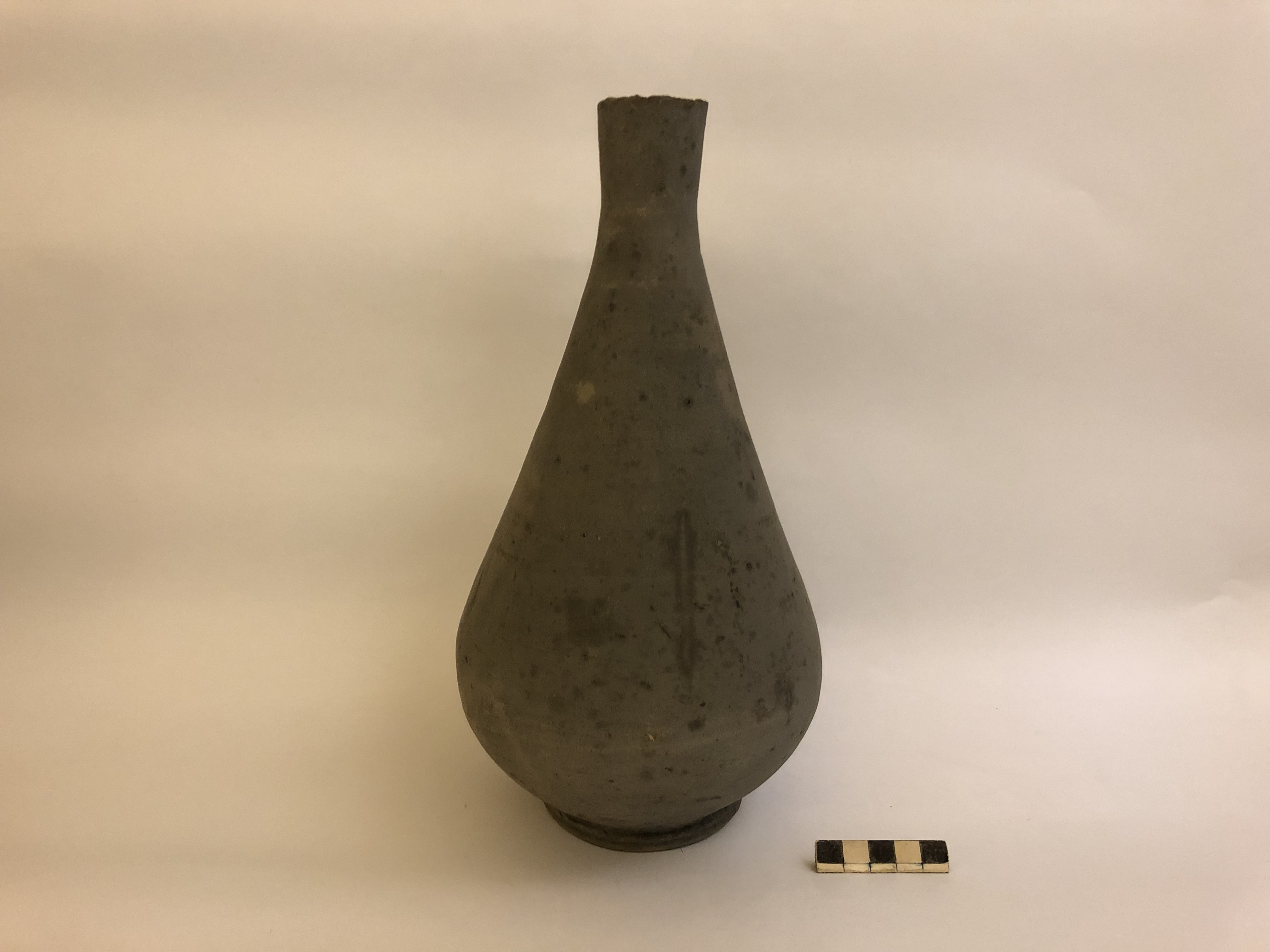 vaso/ piriforme (non determinabile)