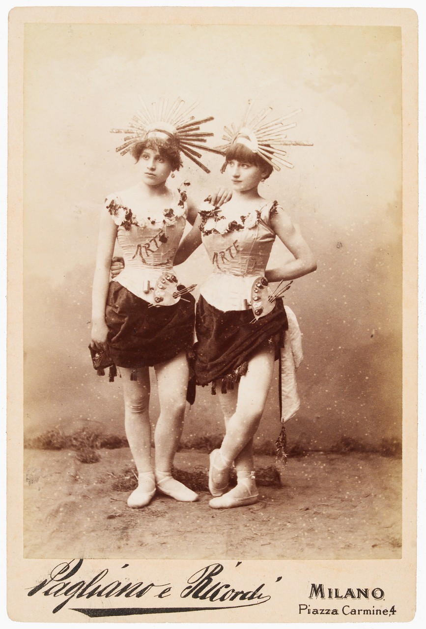 Collezione Ricordi, Album Ricordi di Pagliano e Ricordi, Fotografia Artistica Montabone di C. Marcozzi, Montabone, Luigi, Sarony, Napoleon, Vianelli, Fratelli, Schemboche, Michele (XIX)