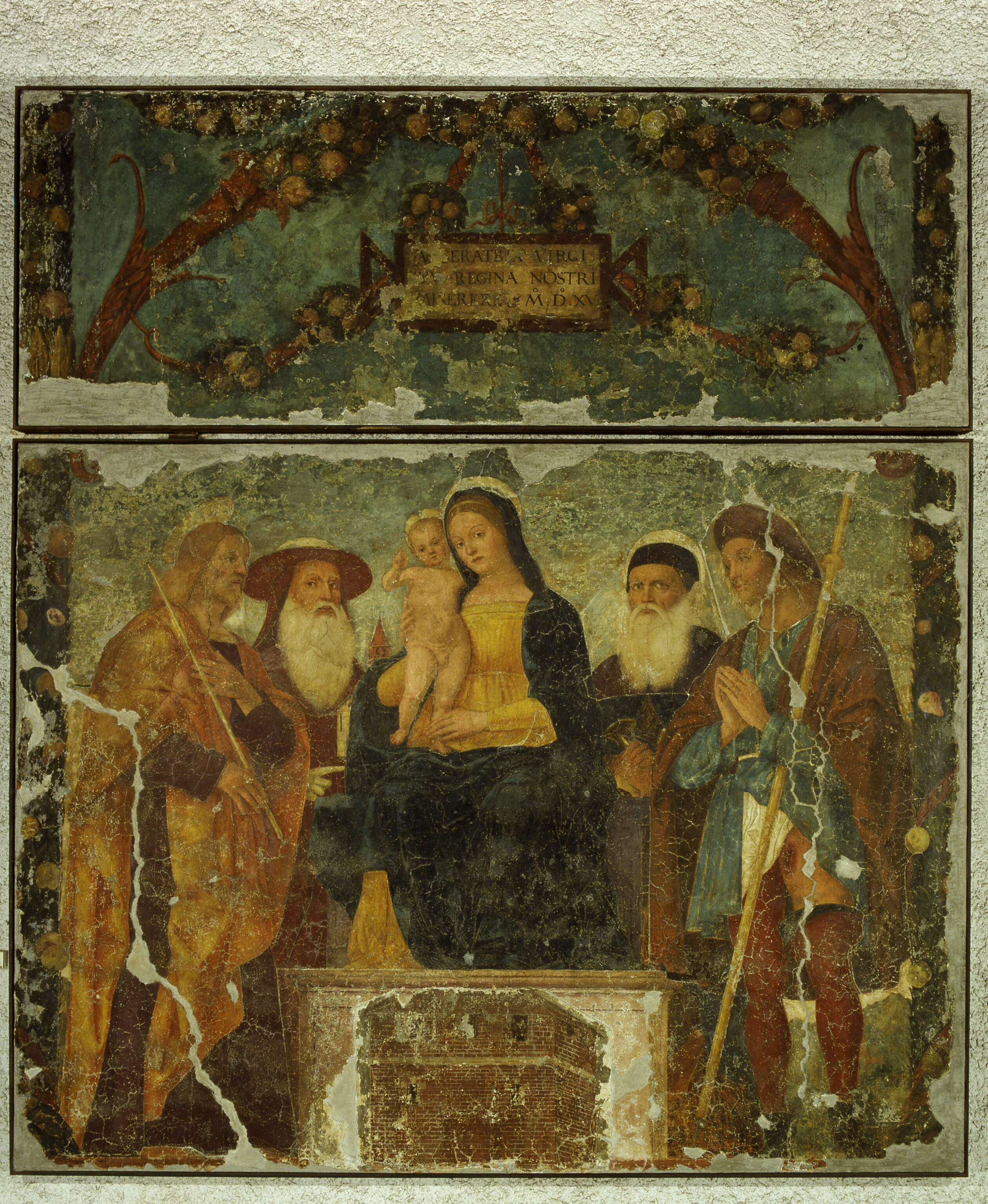 Madonna con il bambino in trono e i santi Giuseppe, Girolamo, Antonio abate e Rocco, Madonna con il bambino in trono e i santi Giuseppe, Girolamo, Antonio abate e Rocco (dipinto murale, frammento) di Morone Francesco (sec. XVI)