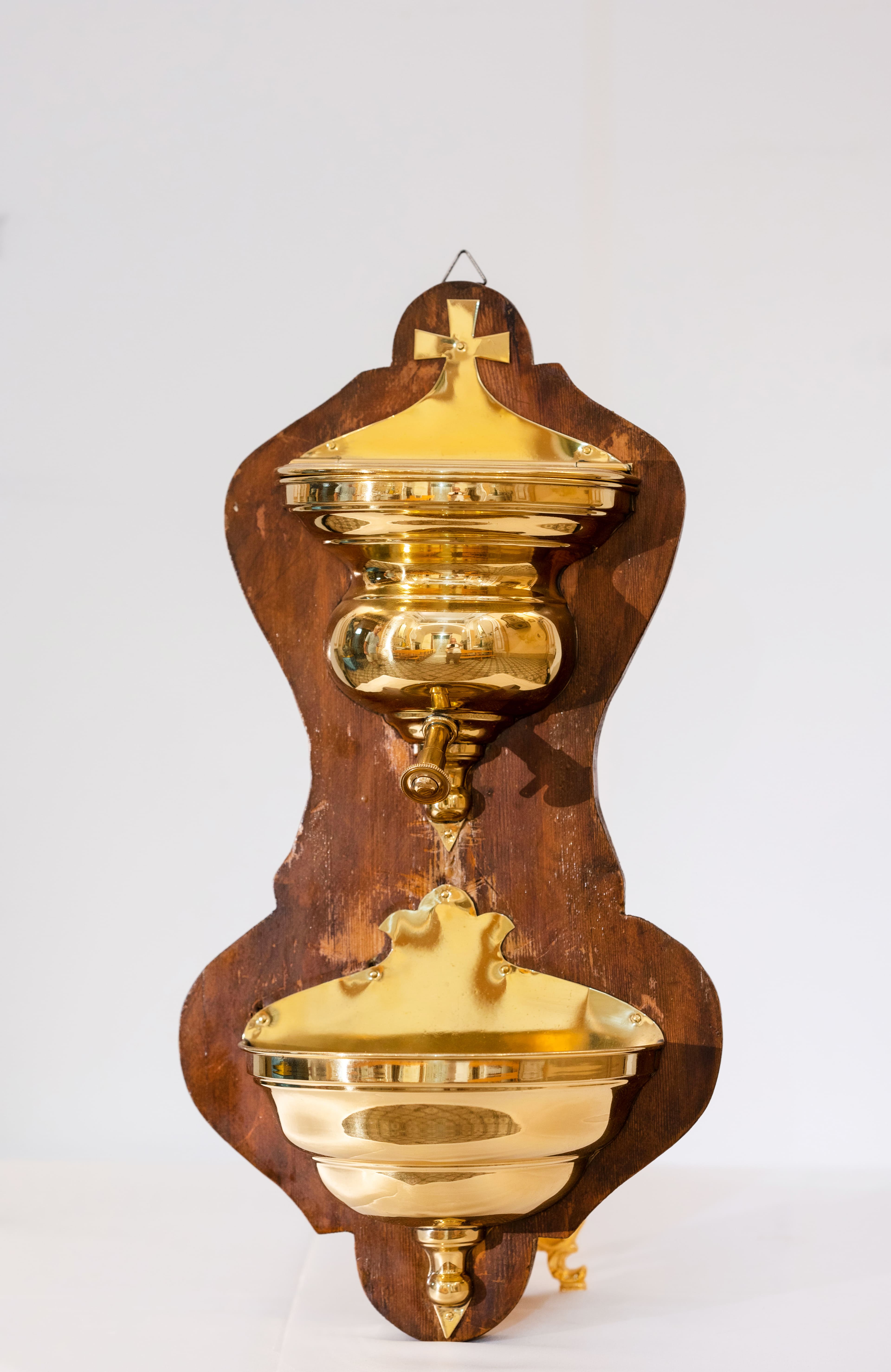 acquasantiera pensile - ambito campano (XX)