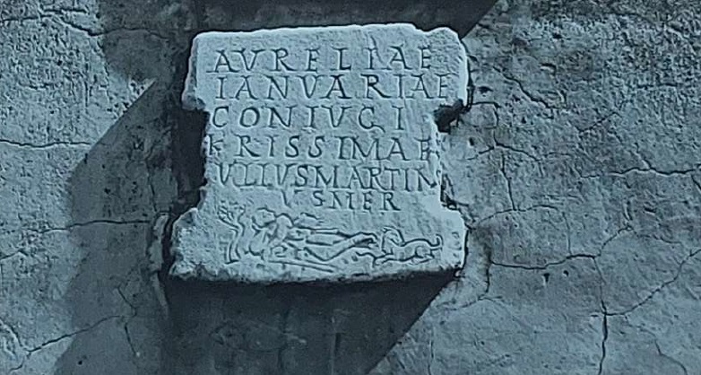 lastra (SECOLI/ ARCHI DI SECOLI/ II-III)