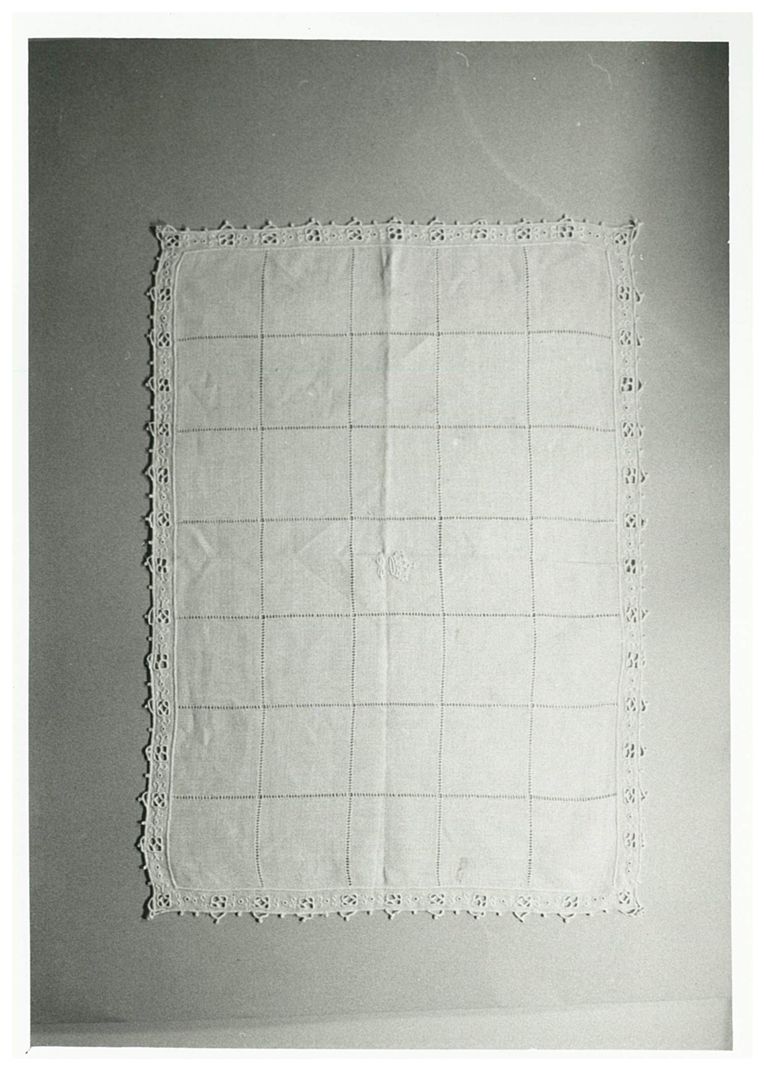 tovaglietta, opera isolata - ambito veneziano (?) (primo quarto XX)