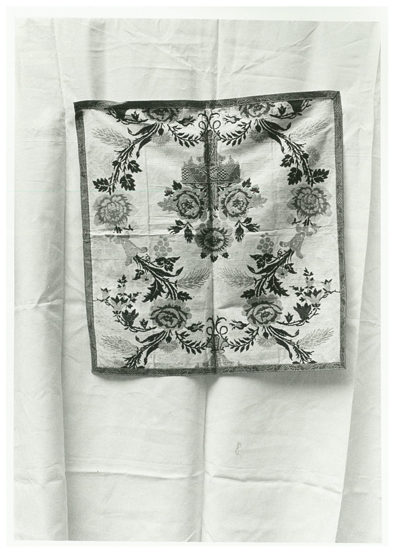 velo di calice, elemento d'insieme - manifattura italiana (fine/ inizio XIX-XX)