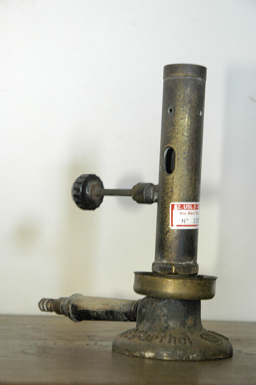 Fornello, a gas da laboratorio (prima metà sec. XX)