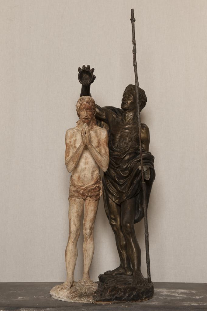 Il battesimo di Cristo, Cristo battezzato da Giovanni Battista (scultura) di Spadini Andrea (XX)