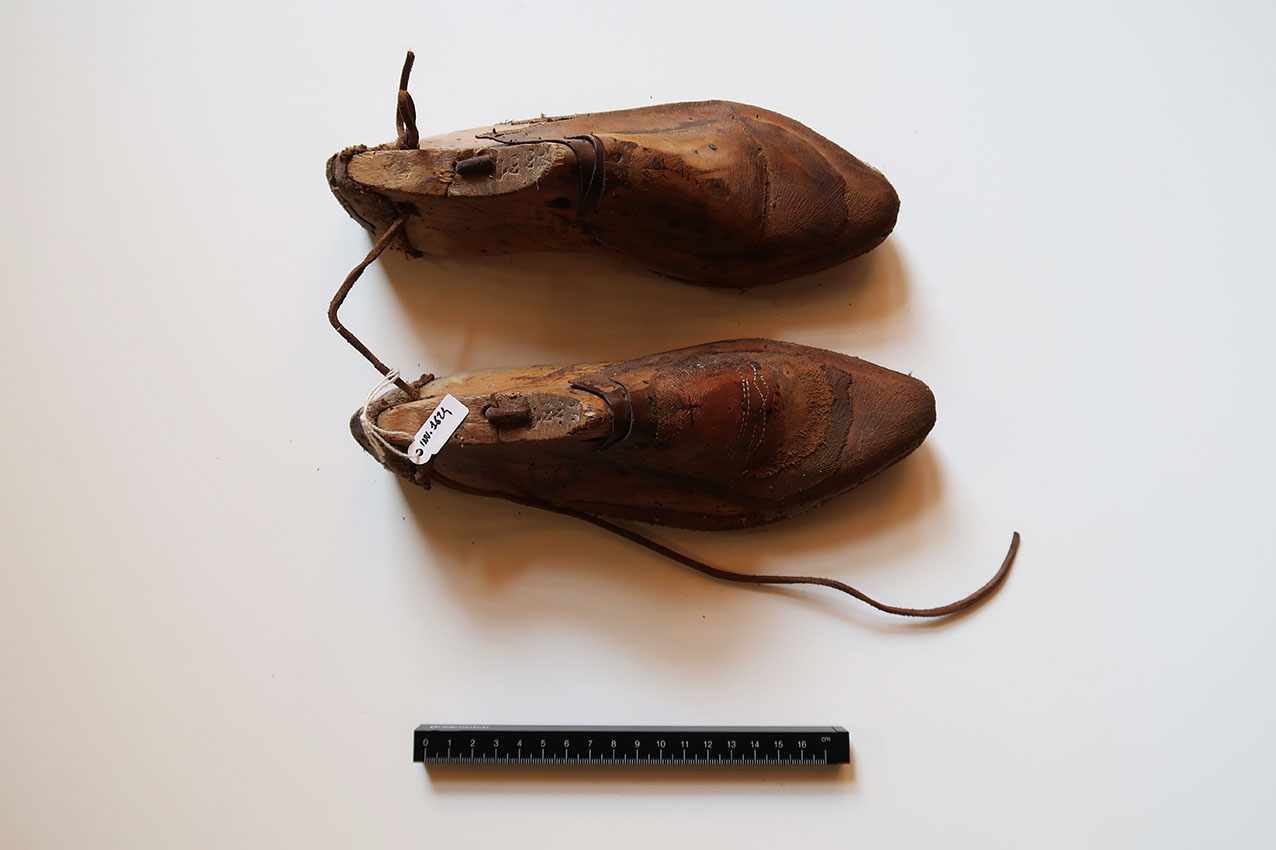 folma pa li botti (forma, da scarpa, STRUMENTI E ACCESSORI/ ARTIGIANALI) - bottega di falegname specializzato