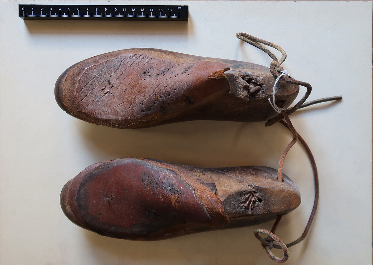 folma pa li botti (forma, da scarpa, STRUMENTI E ACCESSORI/ ARTIGIANALI) - bottega di falegname specializzato