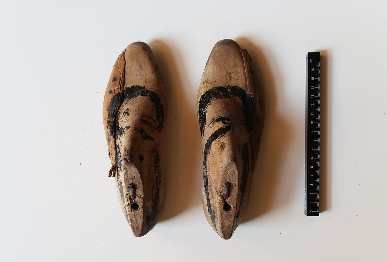 folma pa li botti (forma, da scarpa, STRUMENTI E ACCESSORI/ ARTIGIANALI) - bottega di falegname specializzato