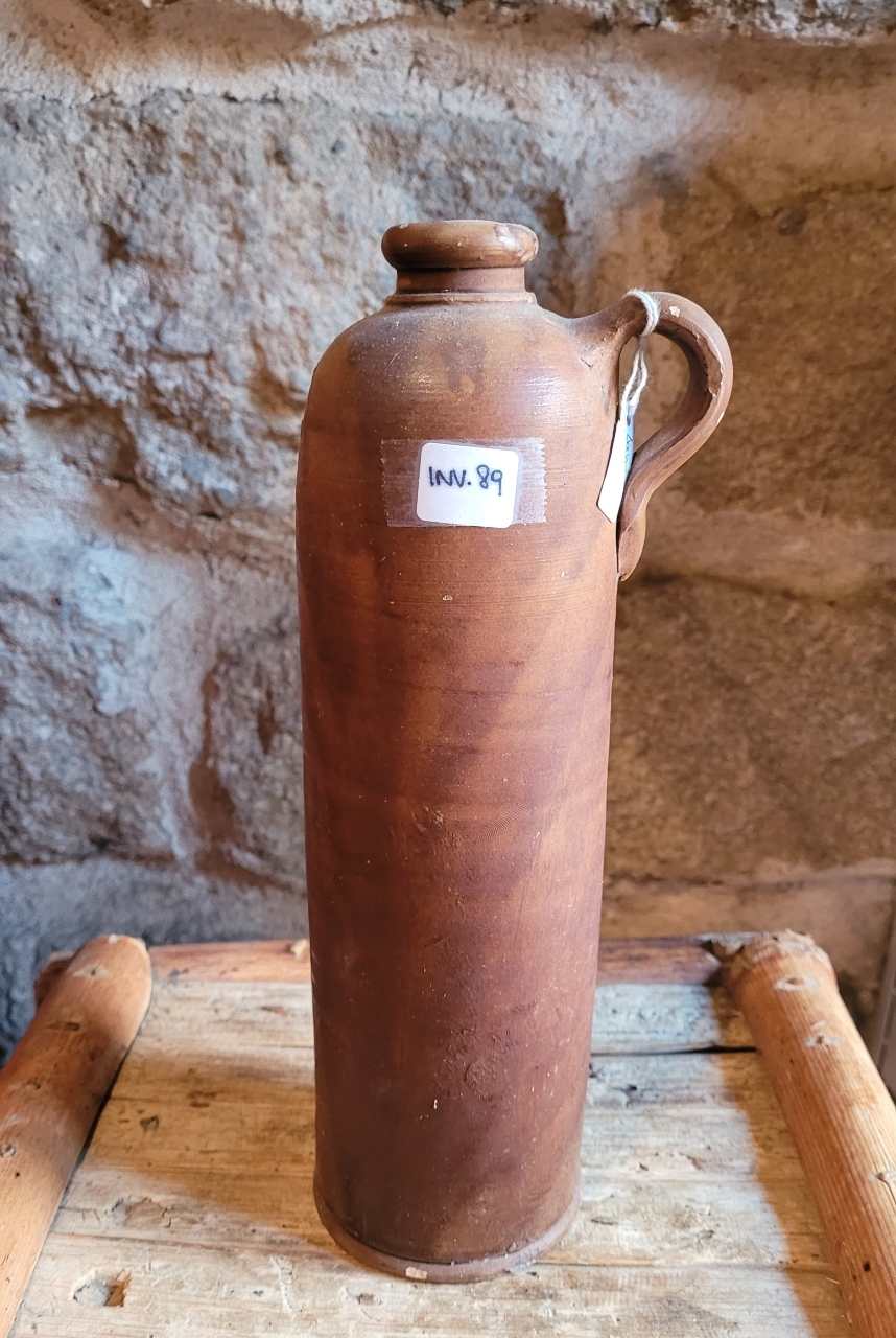 bottiglia, ARREDI E SUPPELLETTILI/ CONTENITORI, RECIPIENTI E OGGETTI DI USO DOMESTICO - artigianato